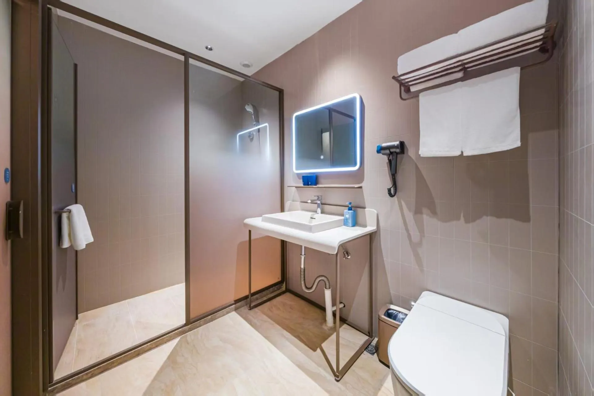 Shower in Hanting Hotel Shanghai Pudong Airport Shixin Road