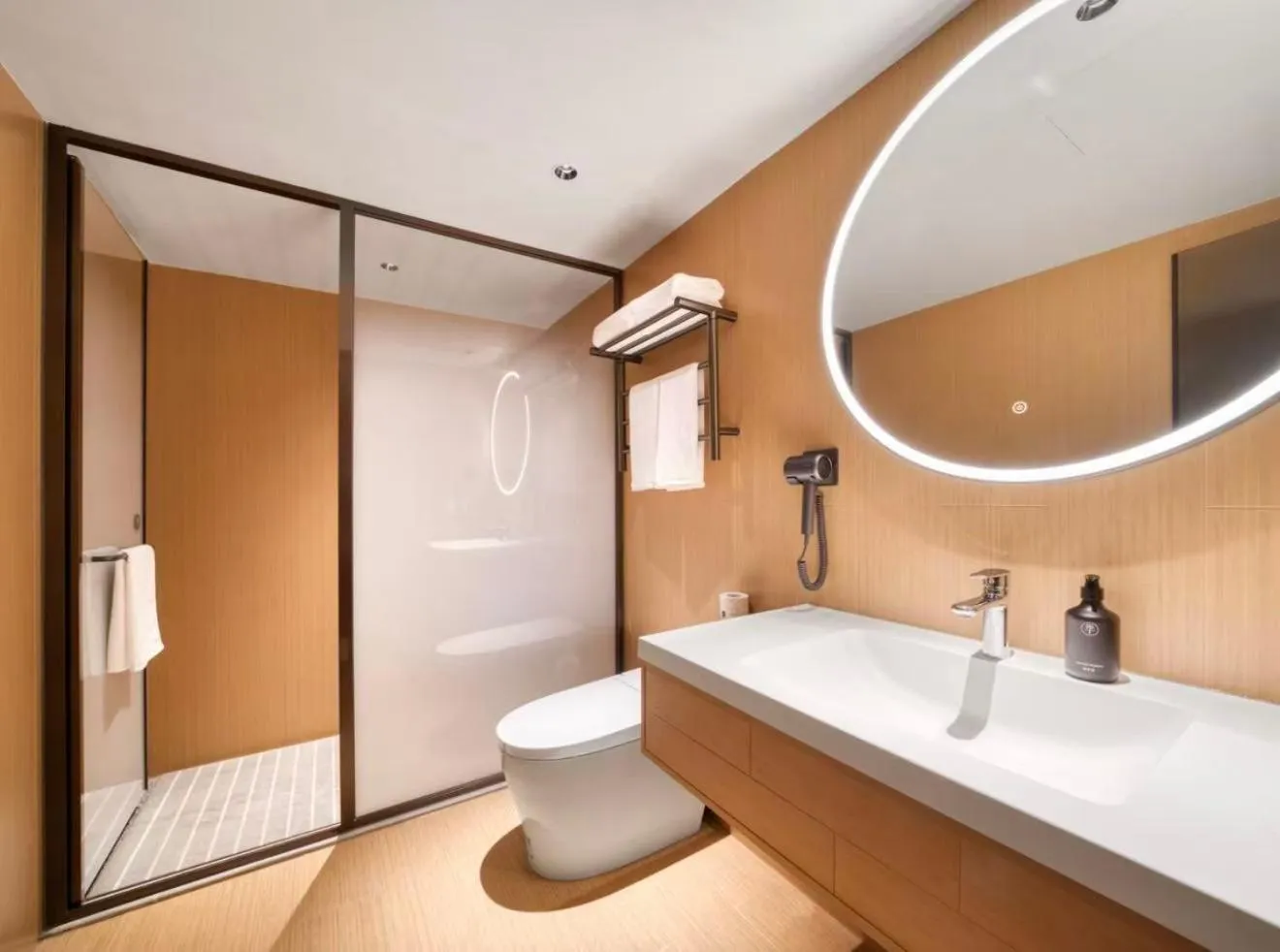 Shower in JI Hotel Shanghai Pudong Airport Chuansha Road