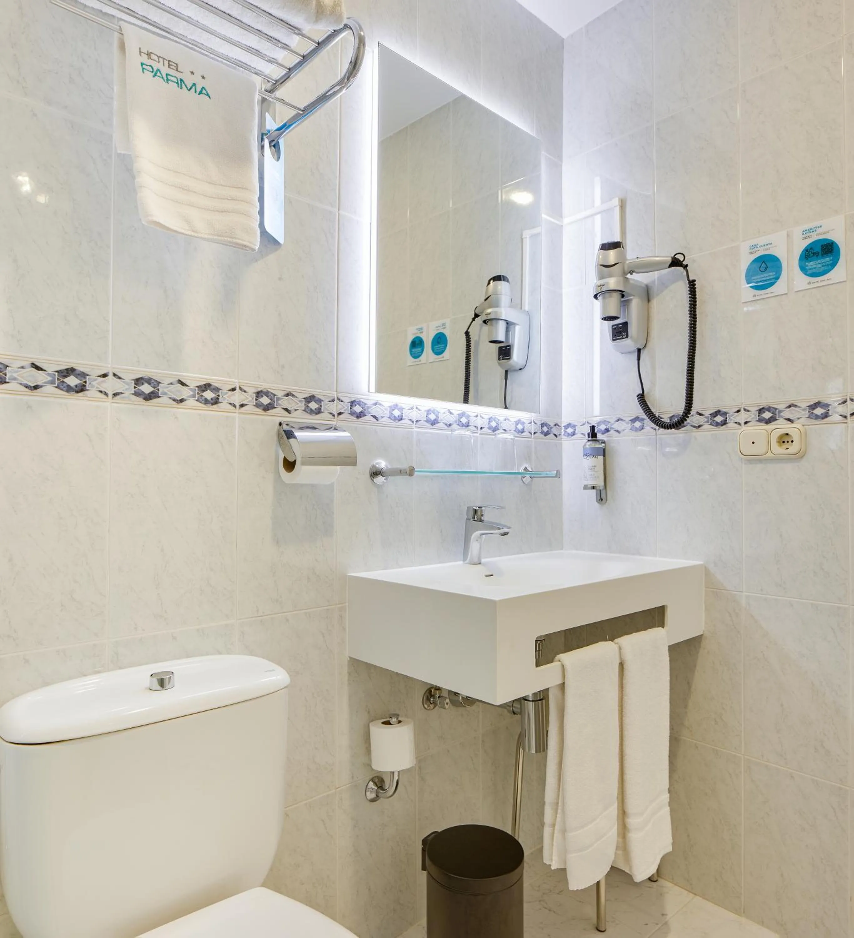 Bathroom in Hotel Parma