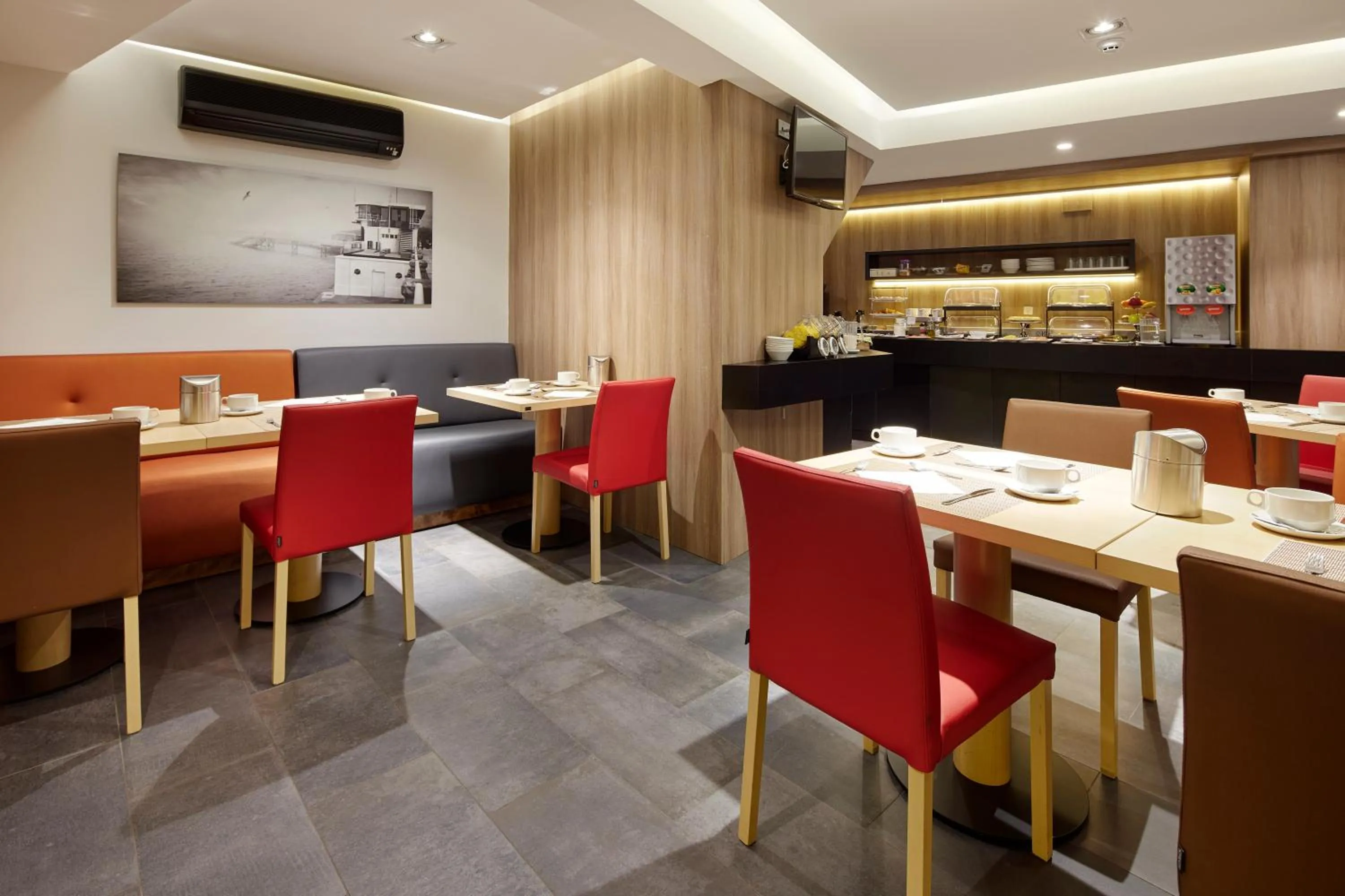 Buffet breakfast in Hotel Parma