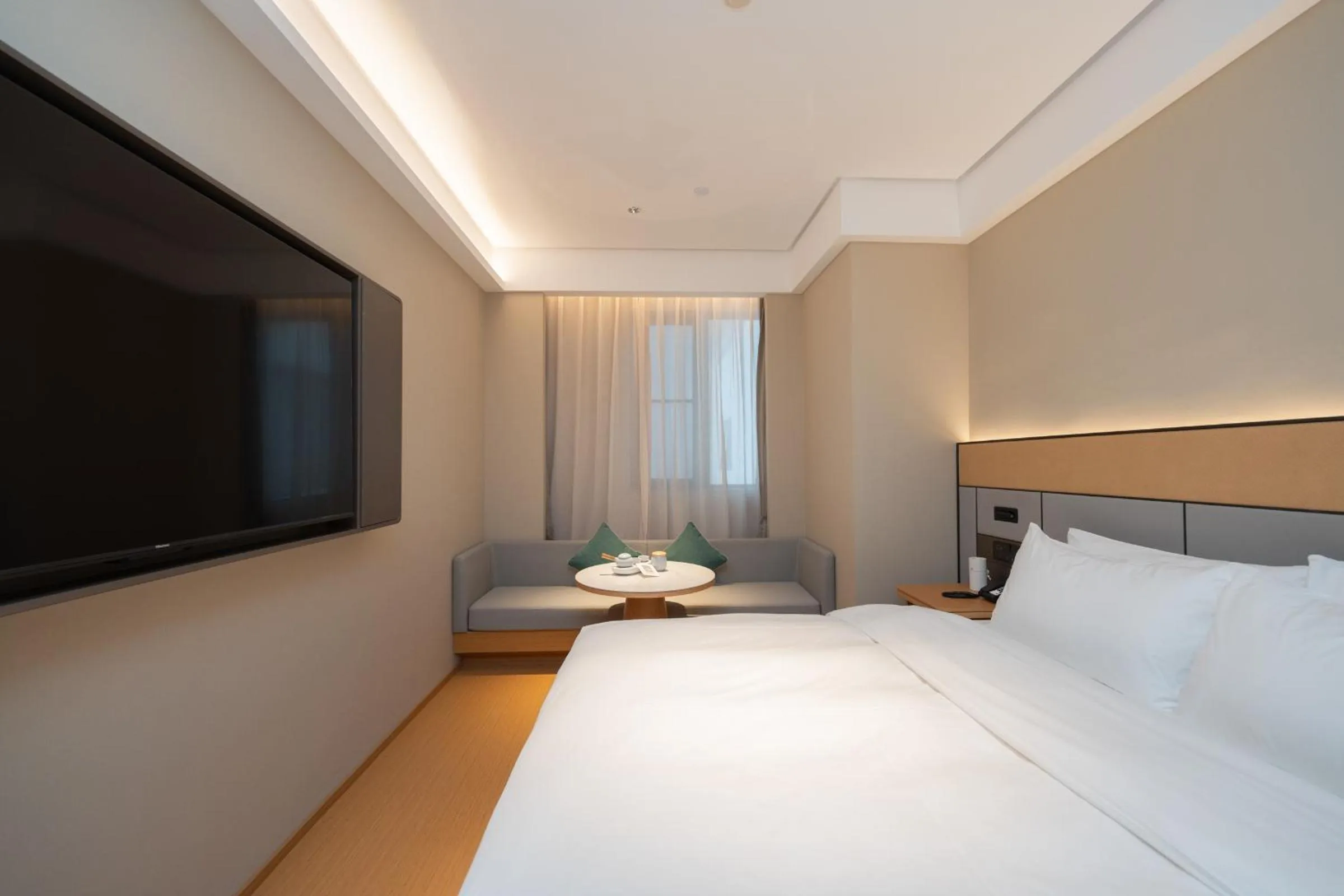 Bed in JI Hotel Guangzhou Panyu Chimelong Wanbo Center