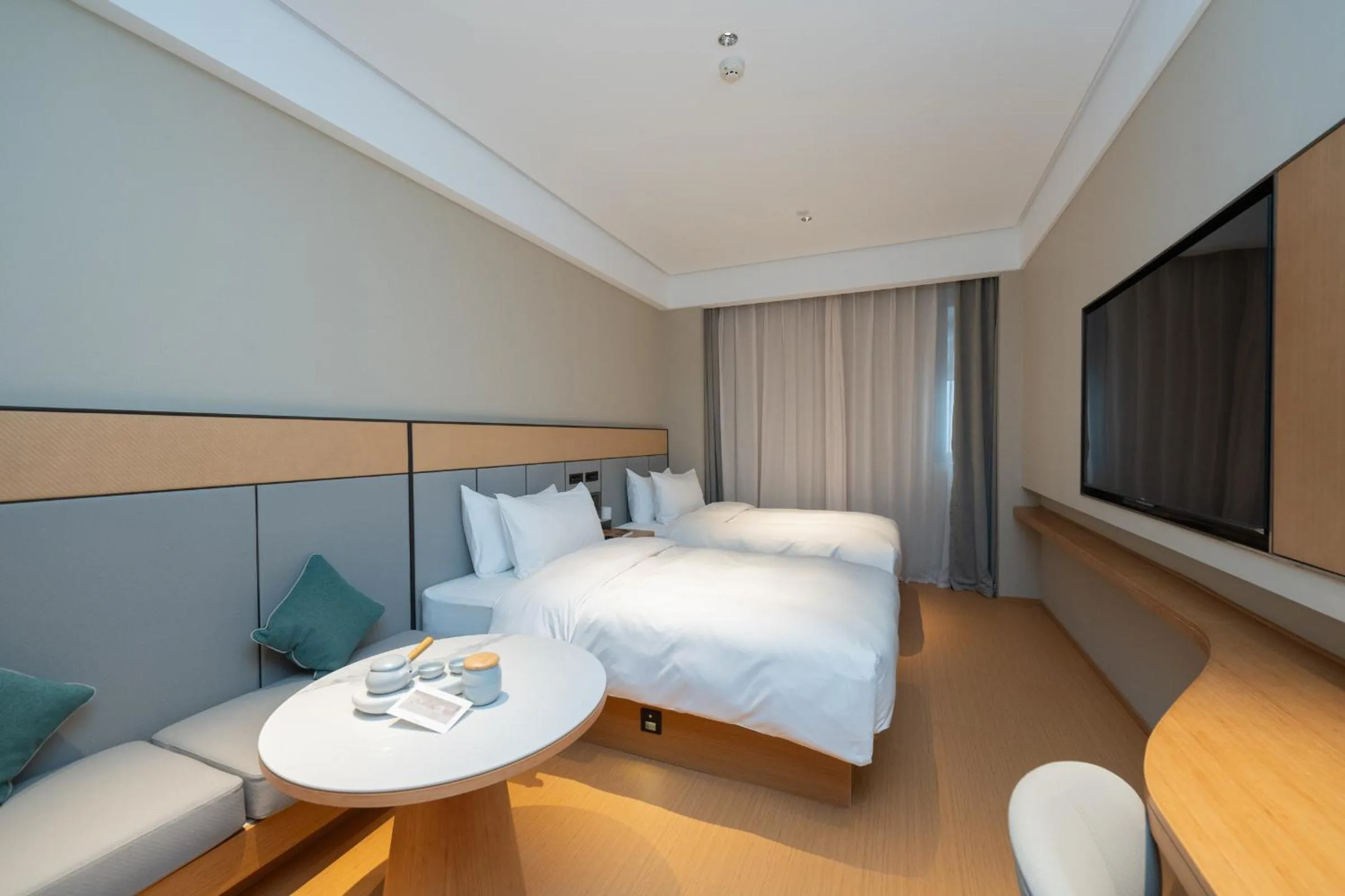 Bed in JI Hotel Guangzhou Panyu Chimelong Wanbo Center