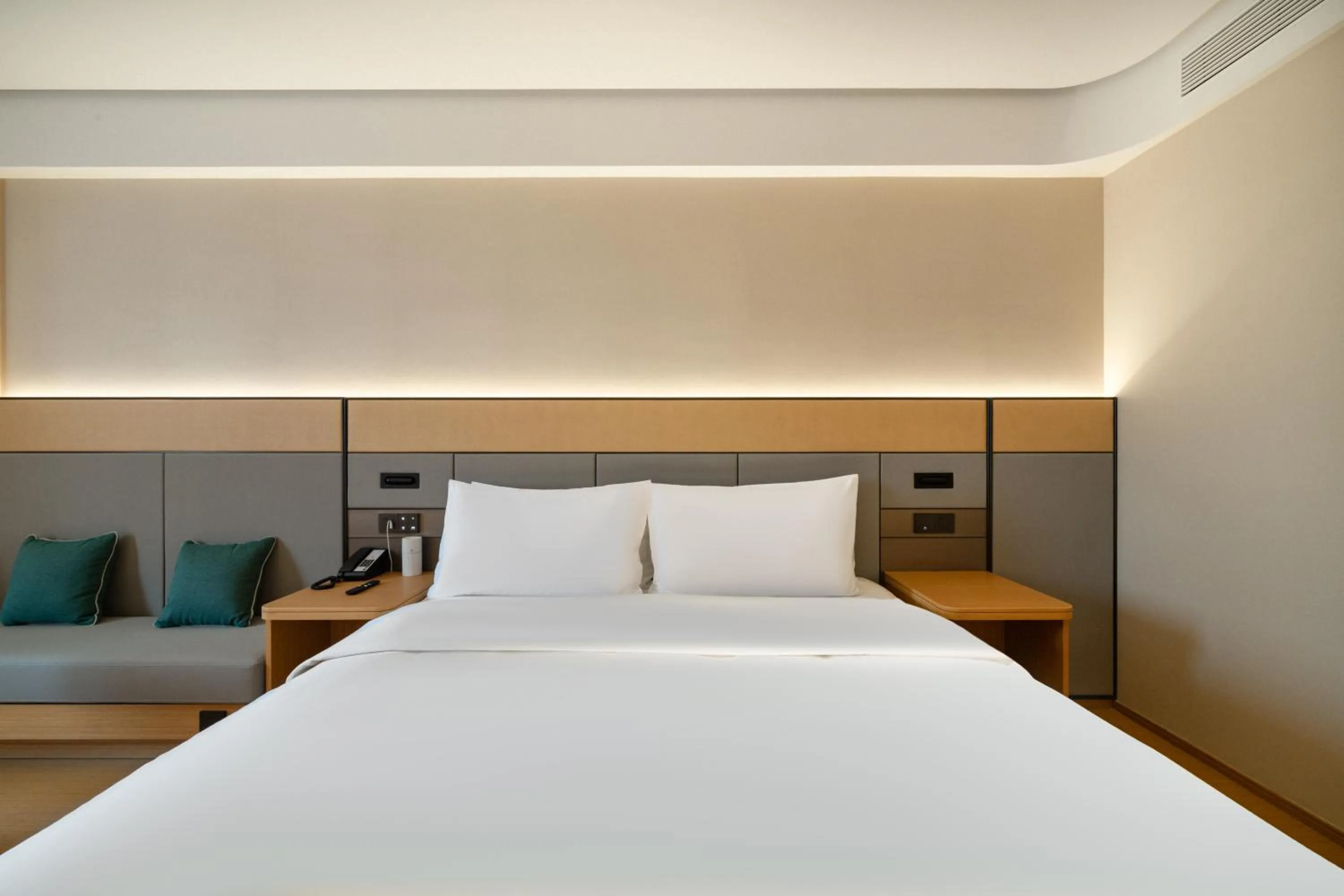 Bed in JI Hotel Guangzhou Liwan TCL Yunfeng Technology Park