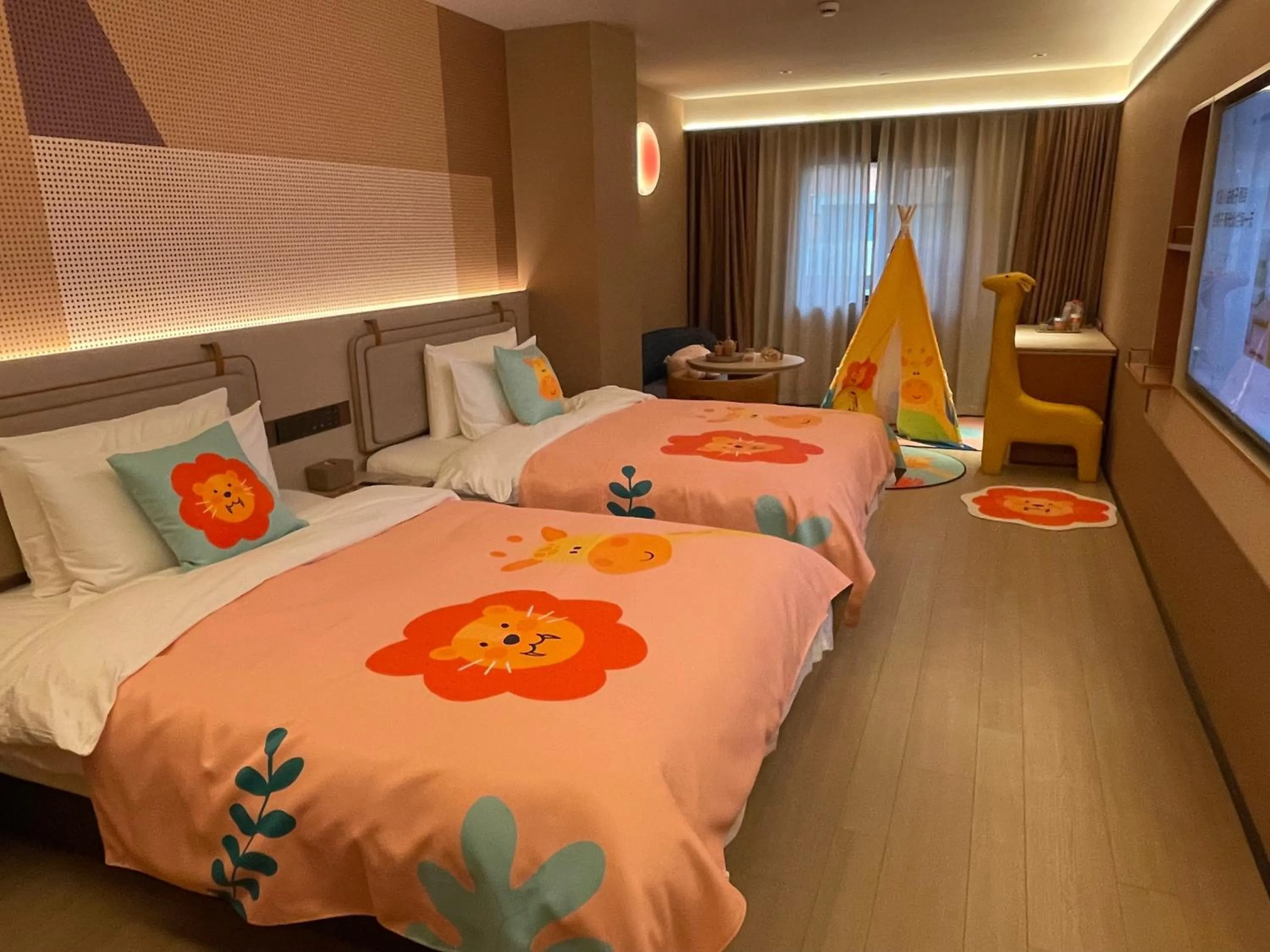 Bed in Orange Hotel Shanghai International Tourism Resort Chongxi Road