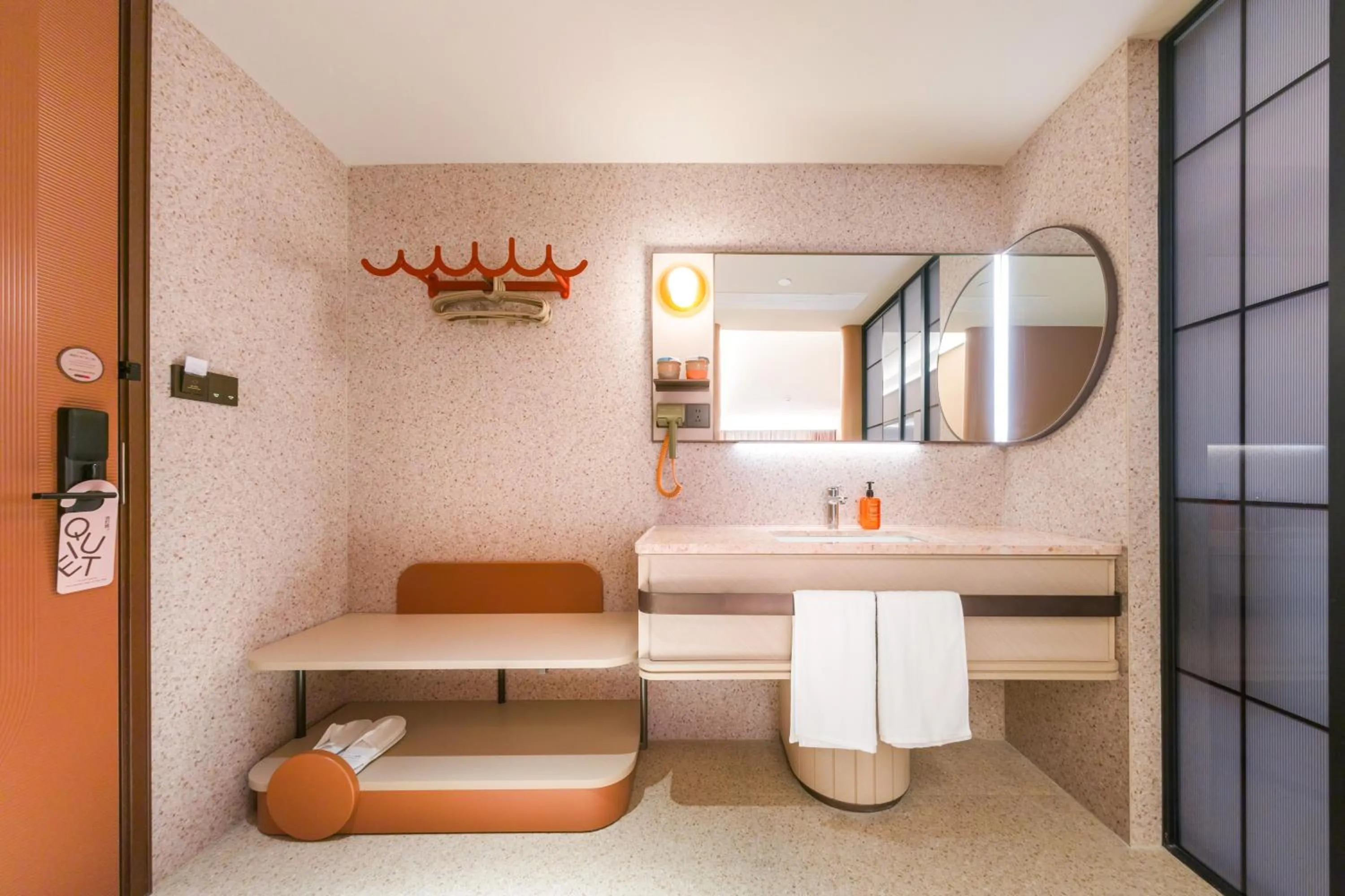 Property building in Orange Hotel Shanghai International Tourism Resort Chongxi Road