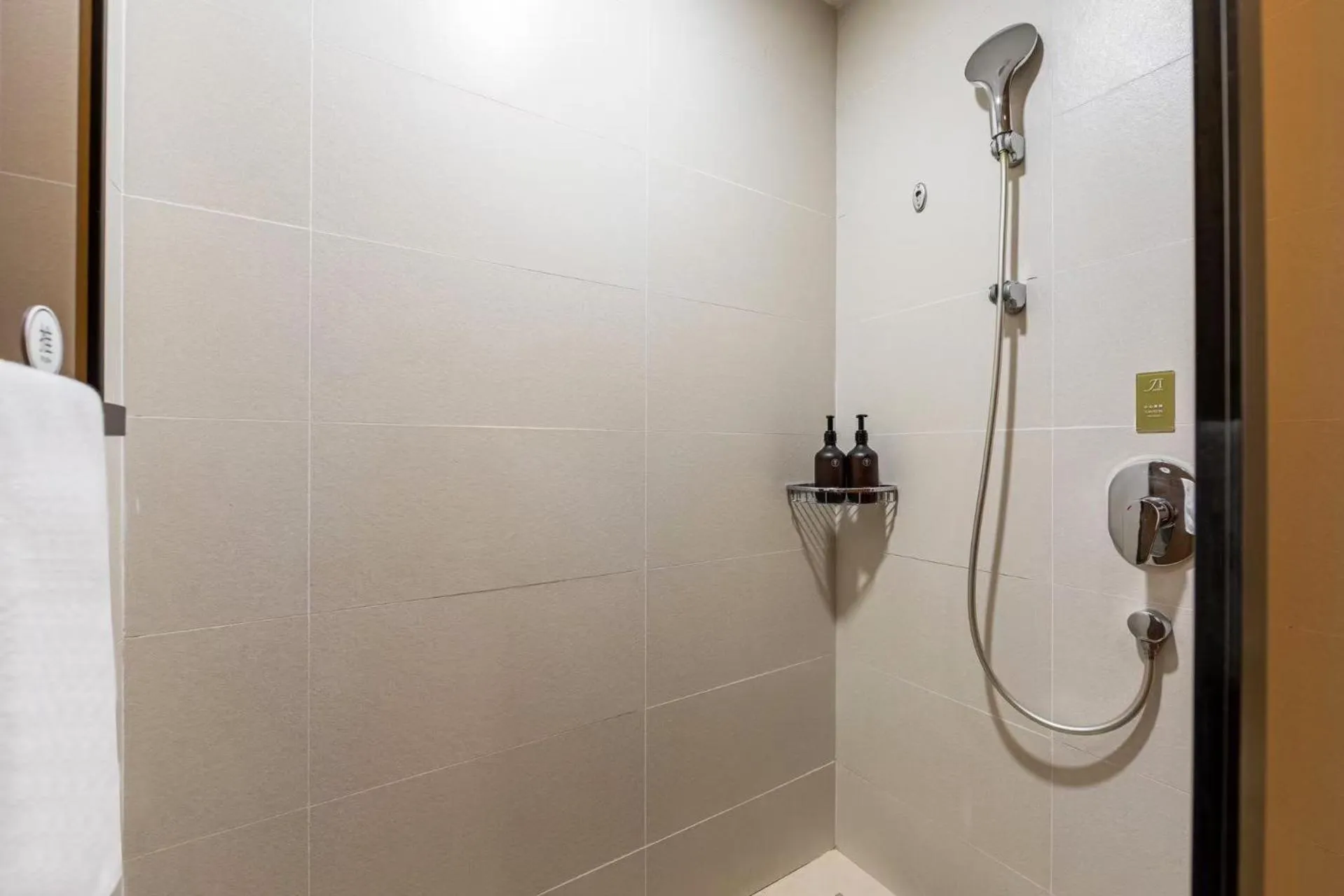 Shower in JI Hotel Shanghai Changshou Road
