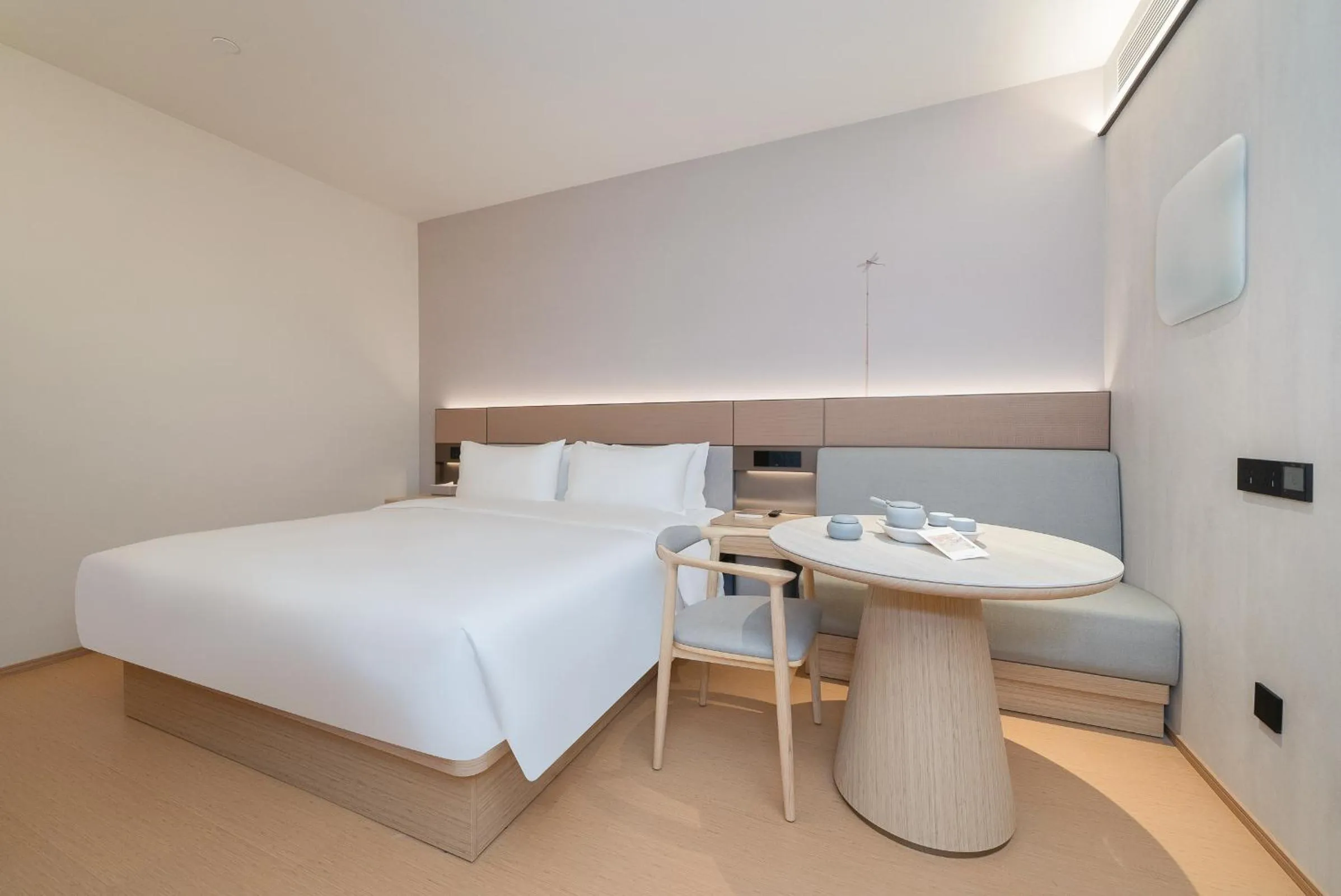 Bed in JI Hotel Guangzhou Huangpu Dasha East Subway Station