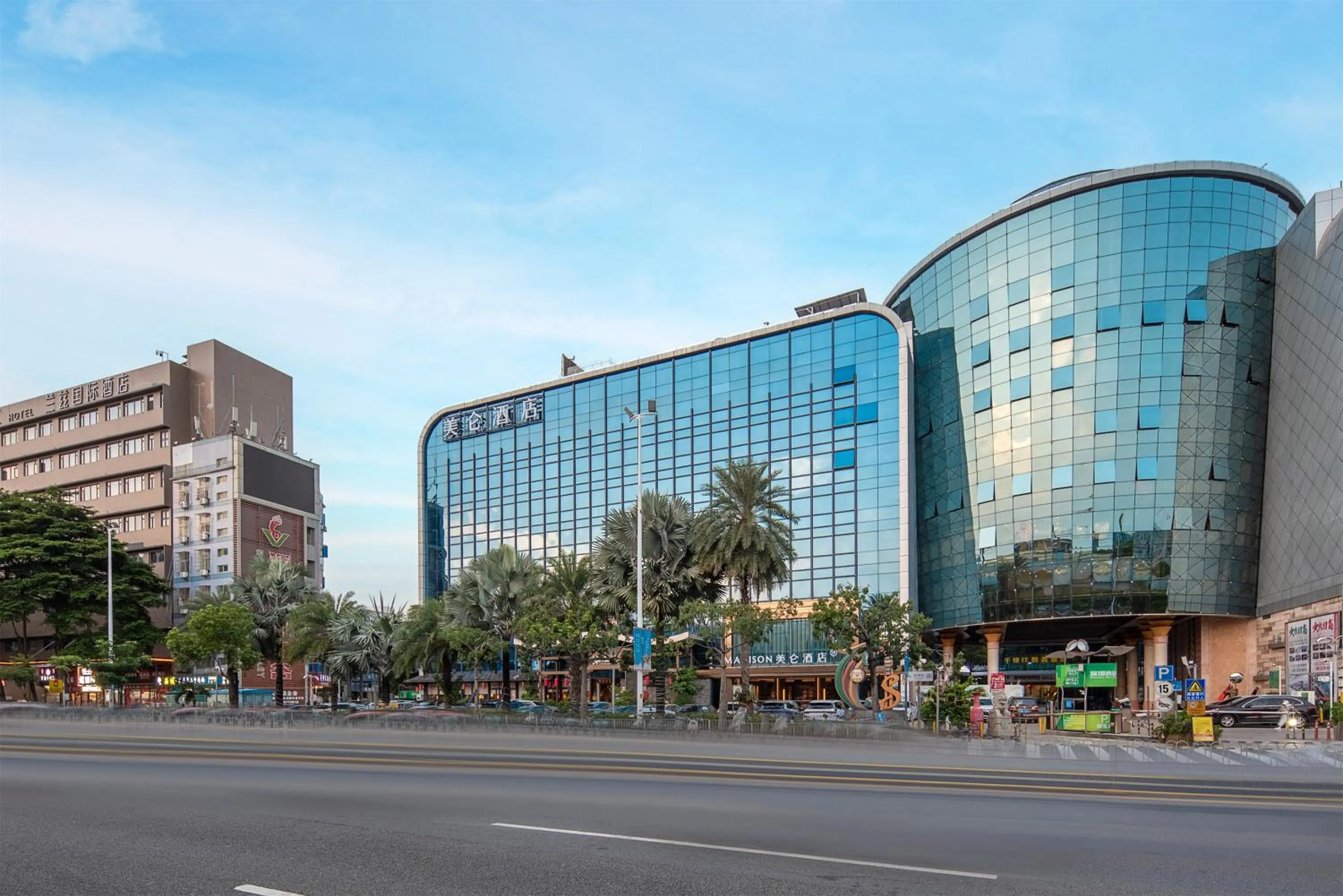 Property building in Royalton Hotel Shenzhen Baoan Airport