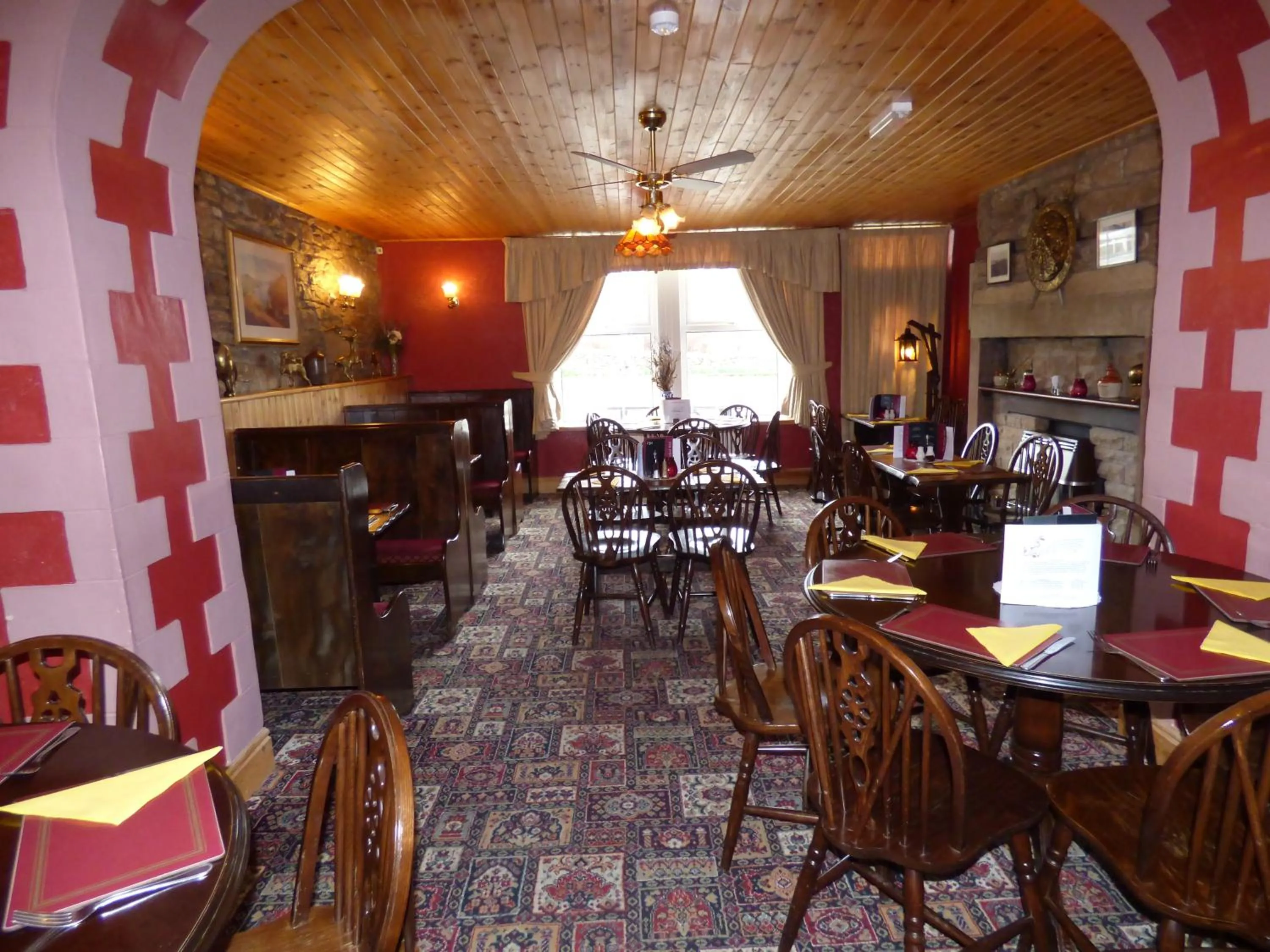 Restaurant/places to eat in The Belted Will Inn