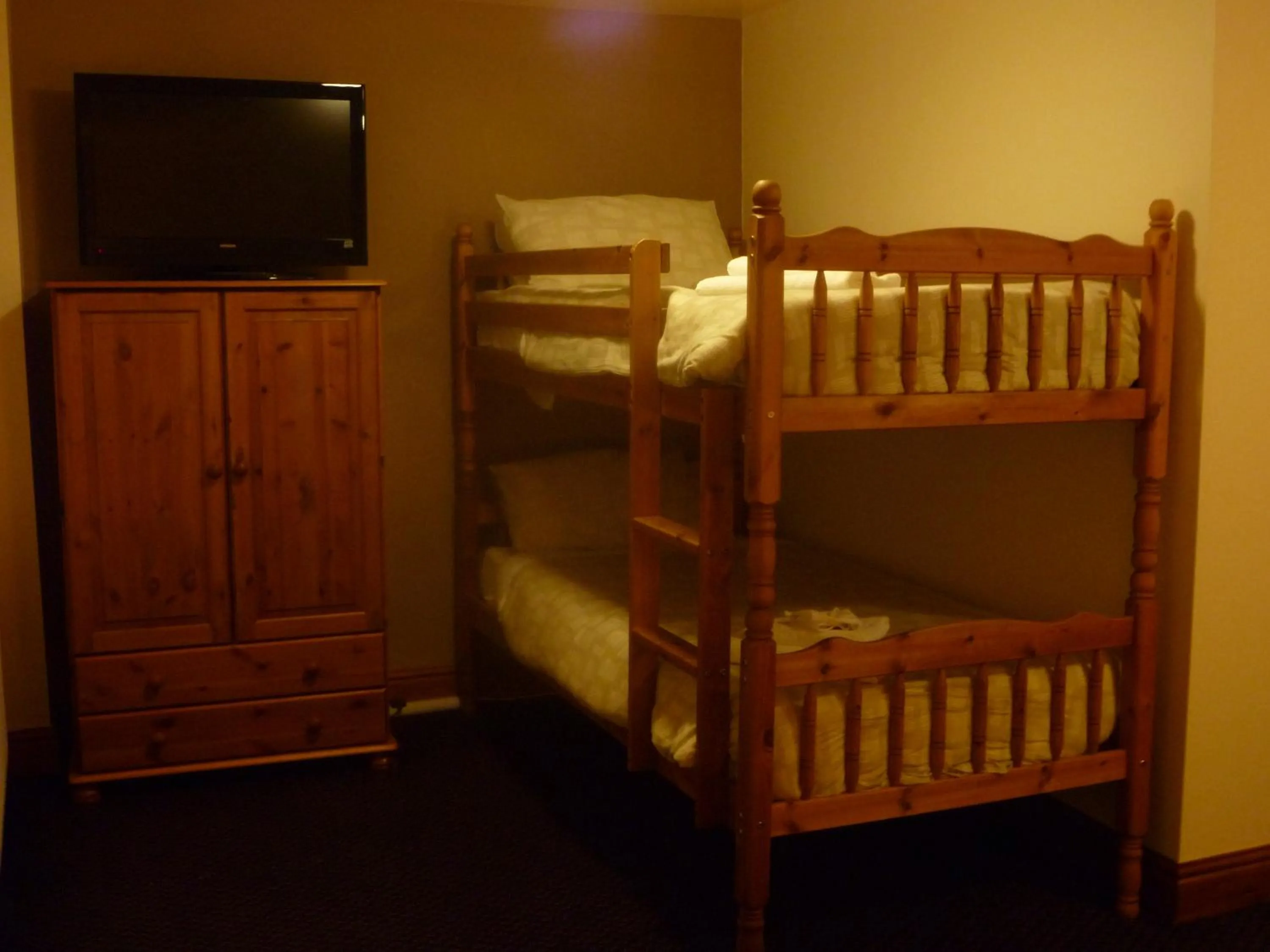 bunk bed, Bed in The Belted Will Inn