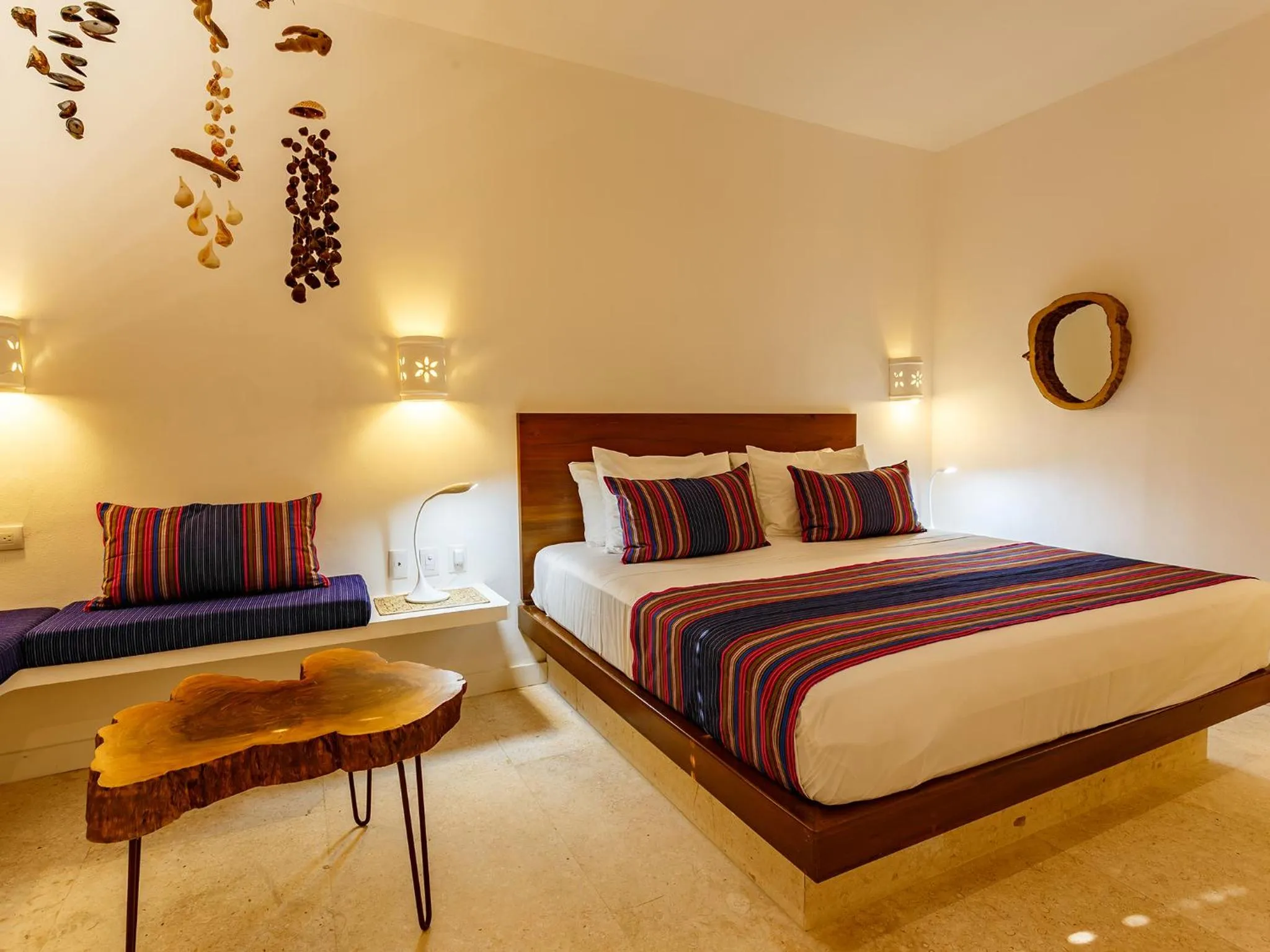 Photo of the whole room, Bed in HM Playa del Carmen