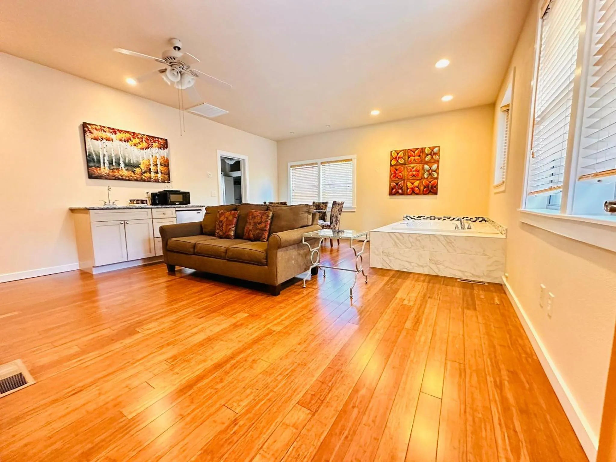 The Inn at Shasta Lake