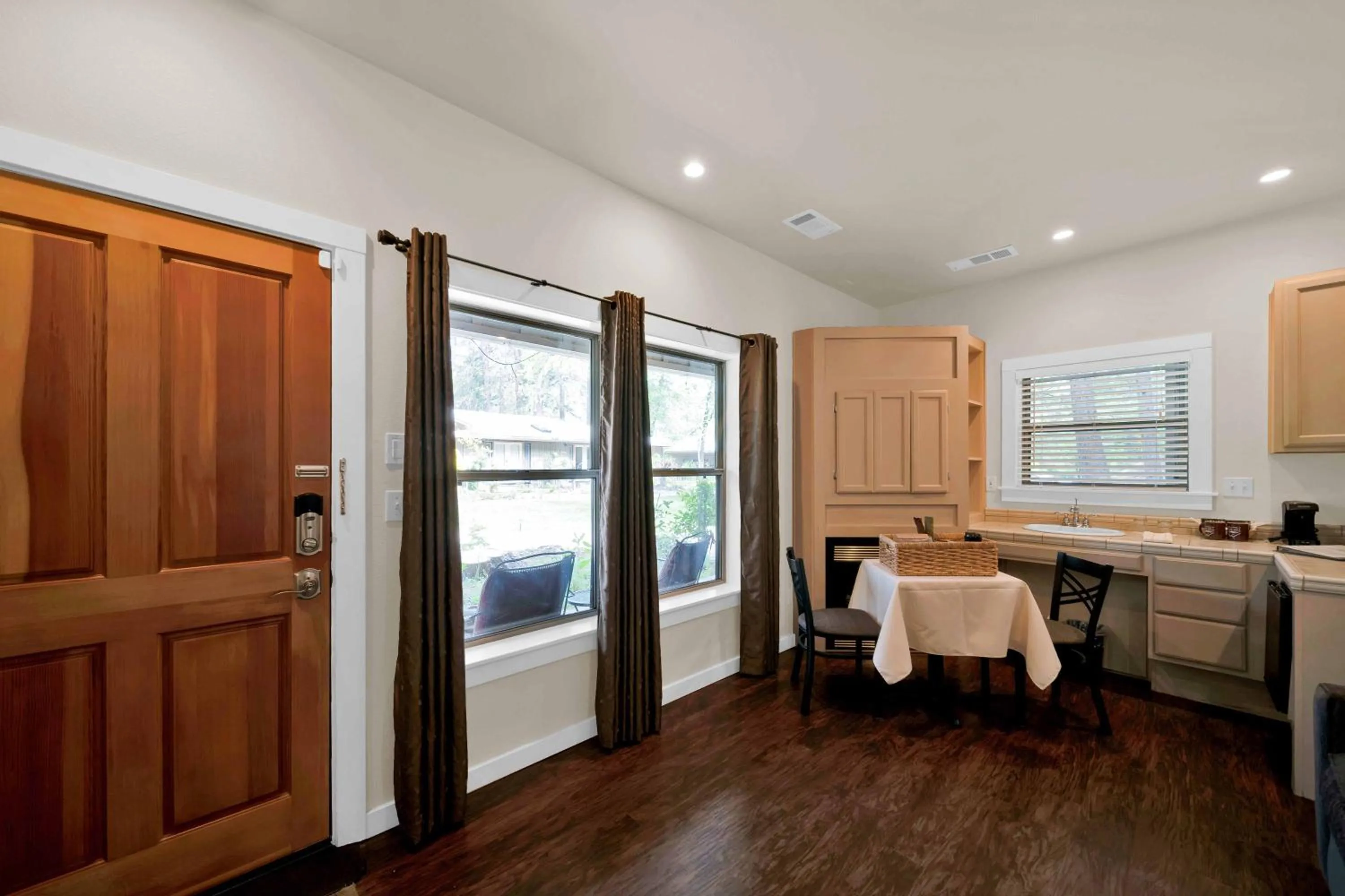 The Inn at Shasta Lake