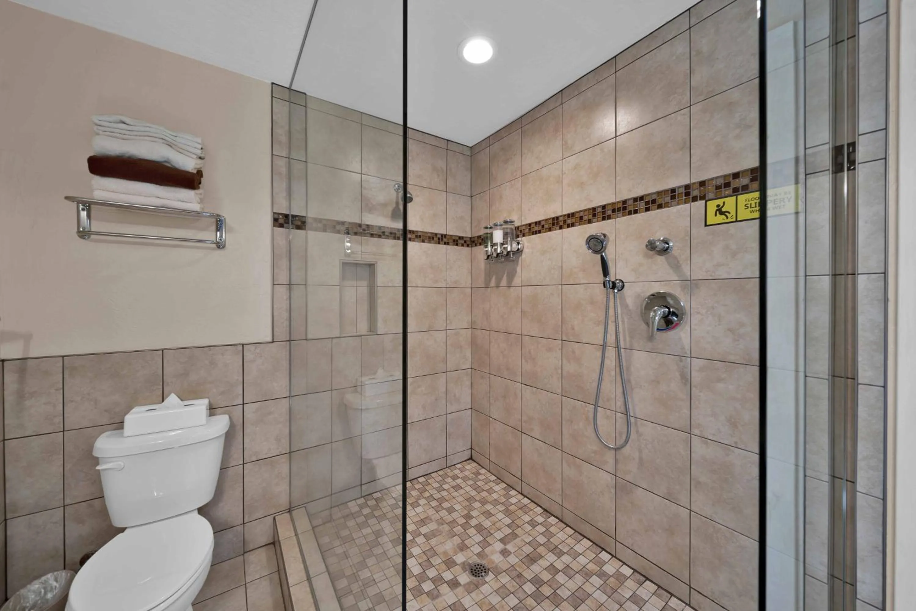 The Inn at Shasta Lake