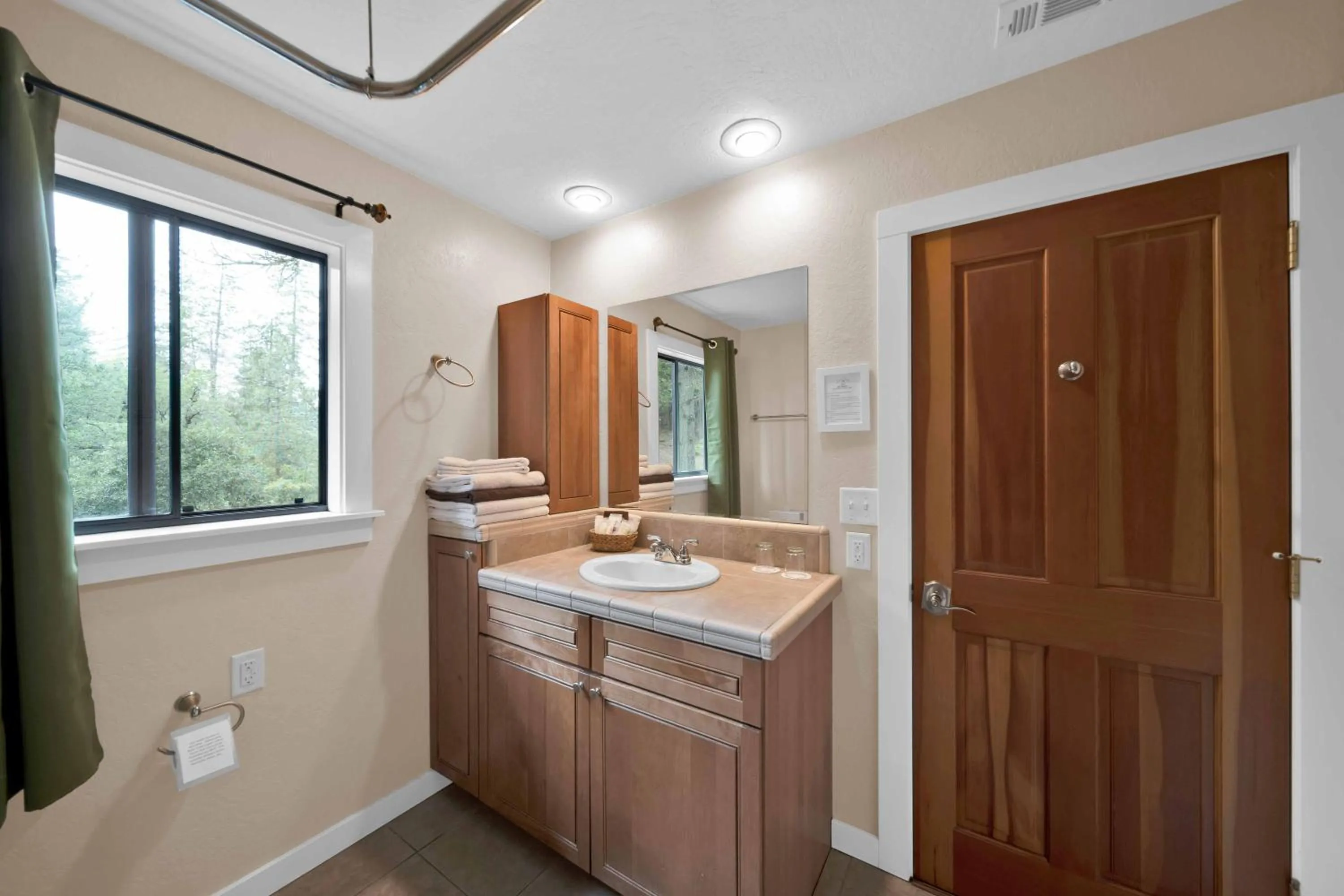 The Inn at Shasta Lake