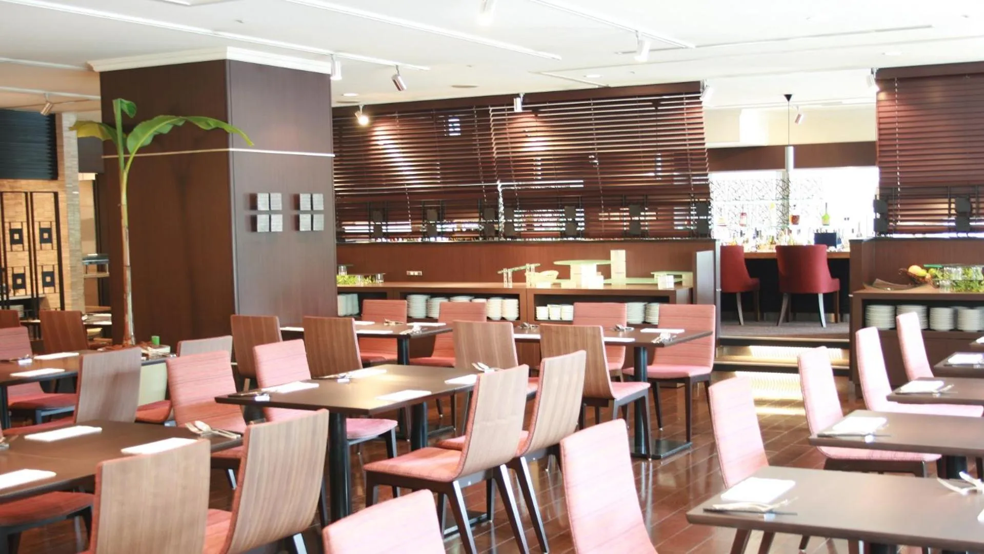 Restaurant/places to eat in Hotel Metropolitan Morioka New Wing