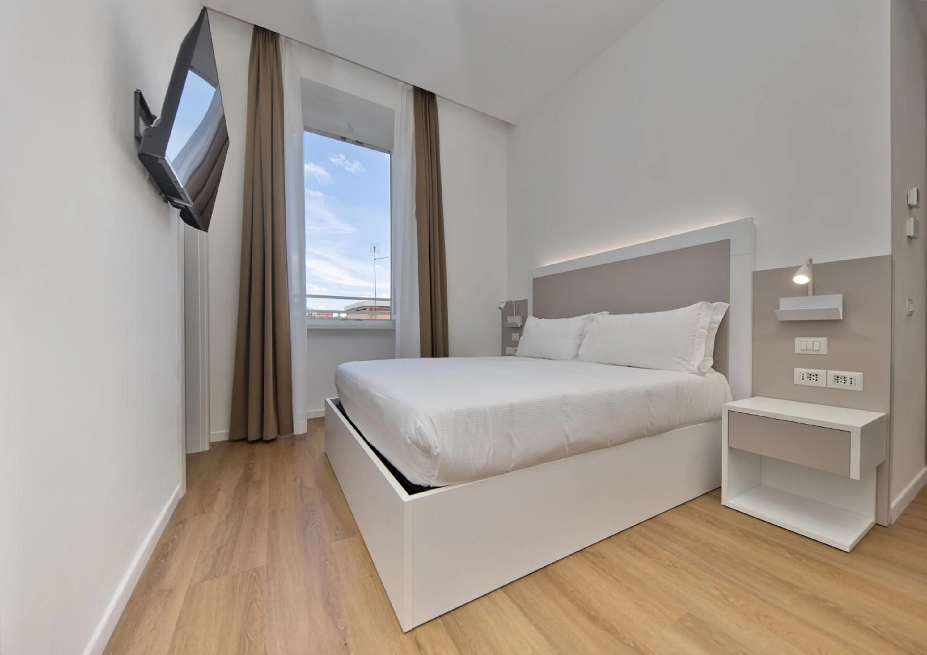 Photo of the whole room, Bed in LH Hotel Andreotti