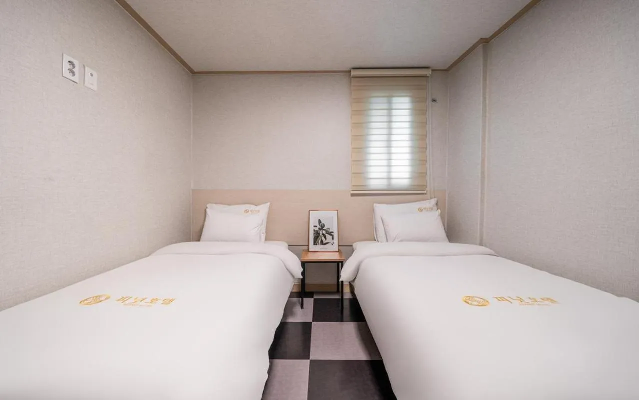 Bed in Peanut Hotel Myeongdong