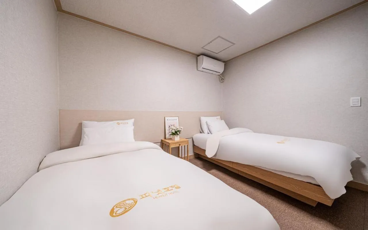 Bed in Peanut Hotel Myeongdong