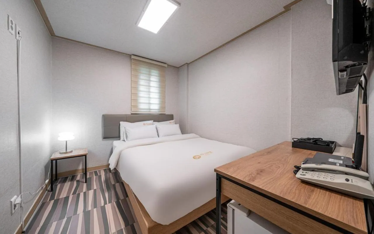 Bed in Peanut Hotel Myeongdong