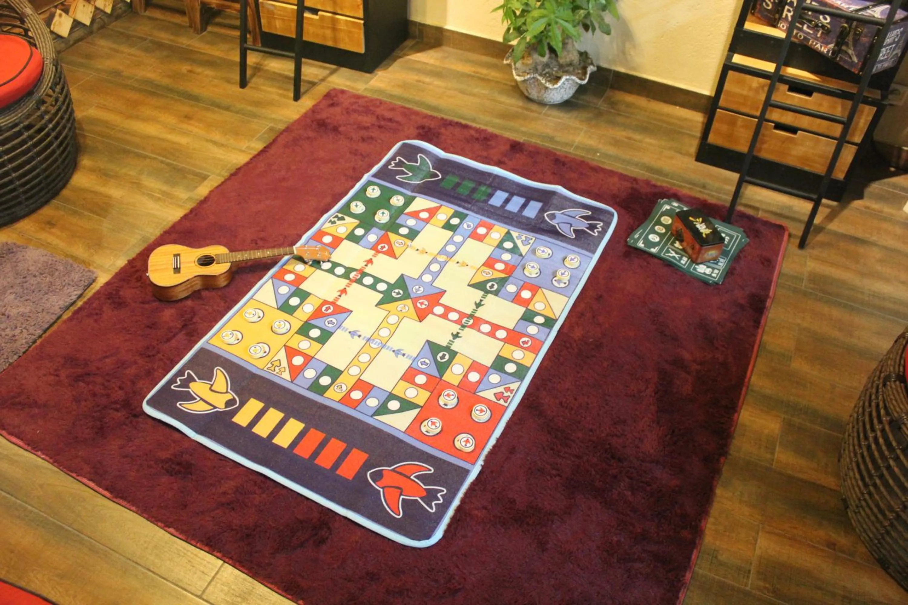 Evening entertainment in Moganshan Pinhouwu Hotel