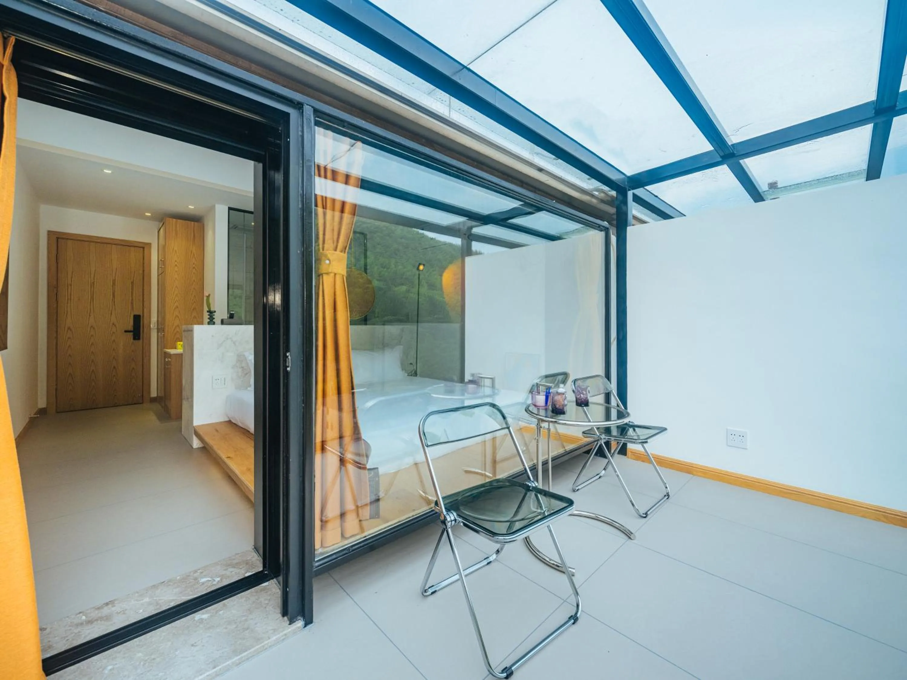 Photo of the whole room in Moganshan Pinhouwu Hotel