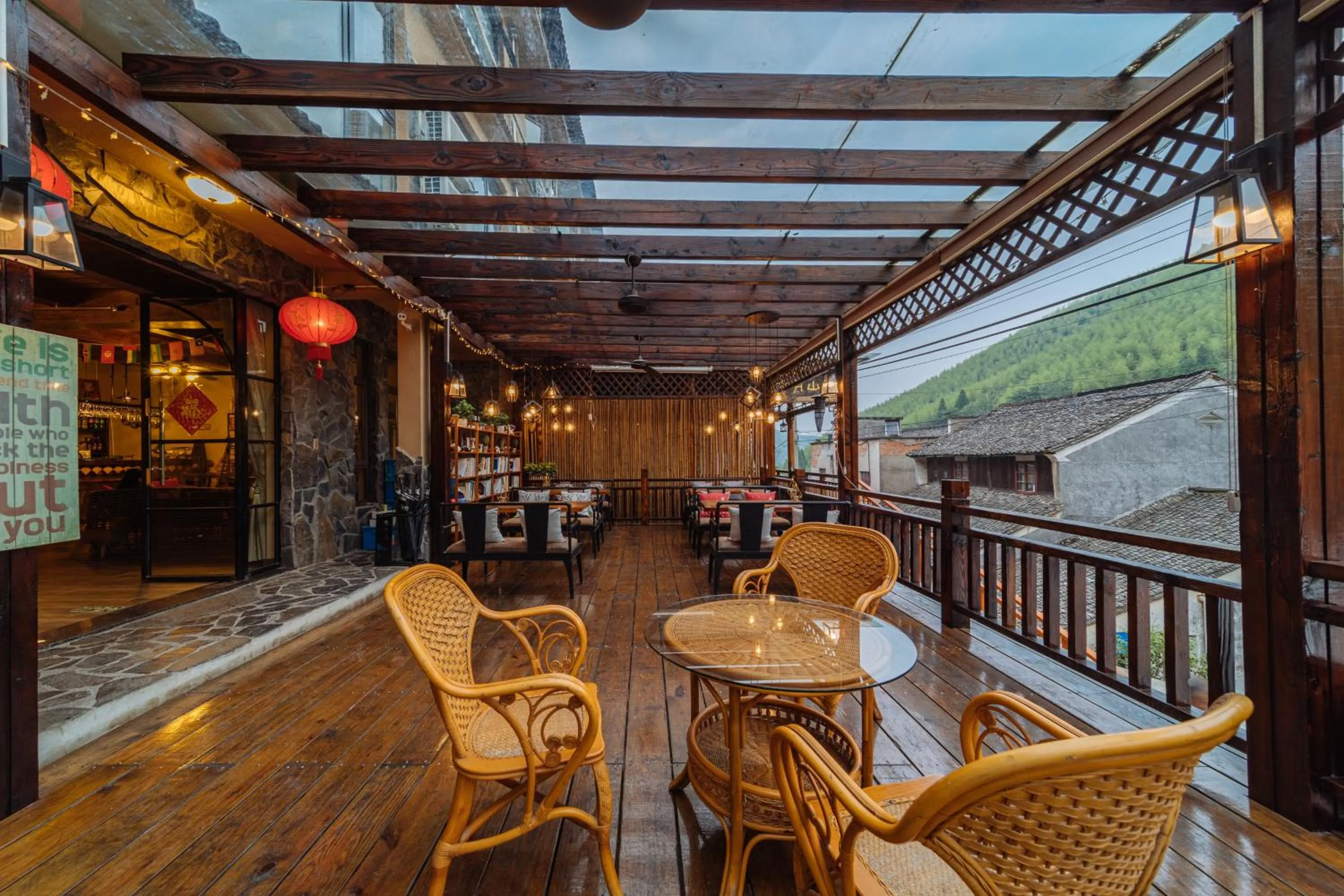 Lounge or bar in Moganshan Pinhouwu Hotel