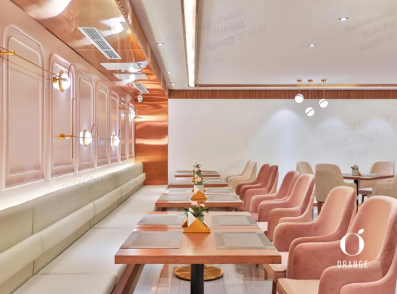 Restaurant/places to eat in Orange Hotel Beijing Qianmen Street