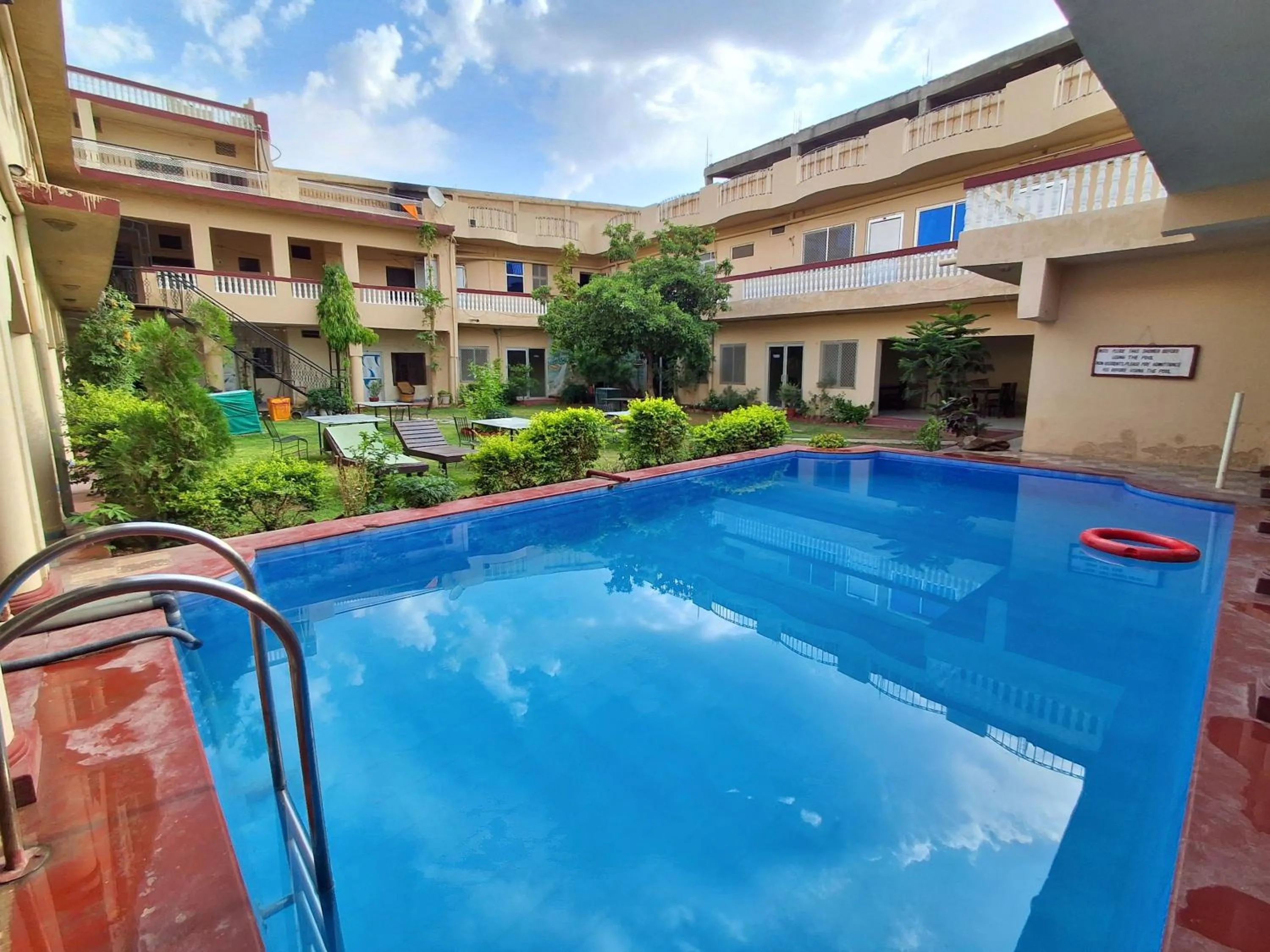 Pool view in Hotel Om Pushkar