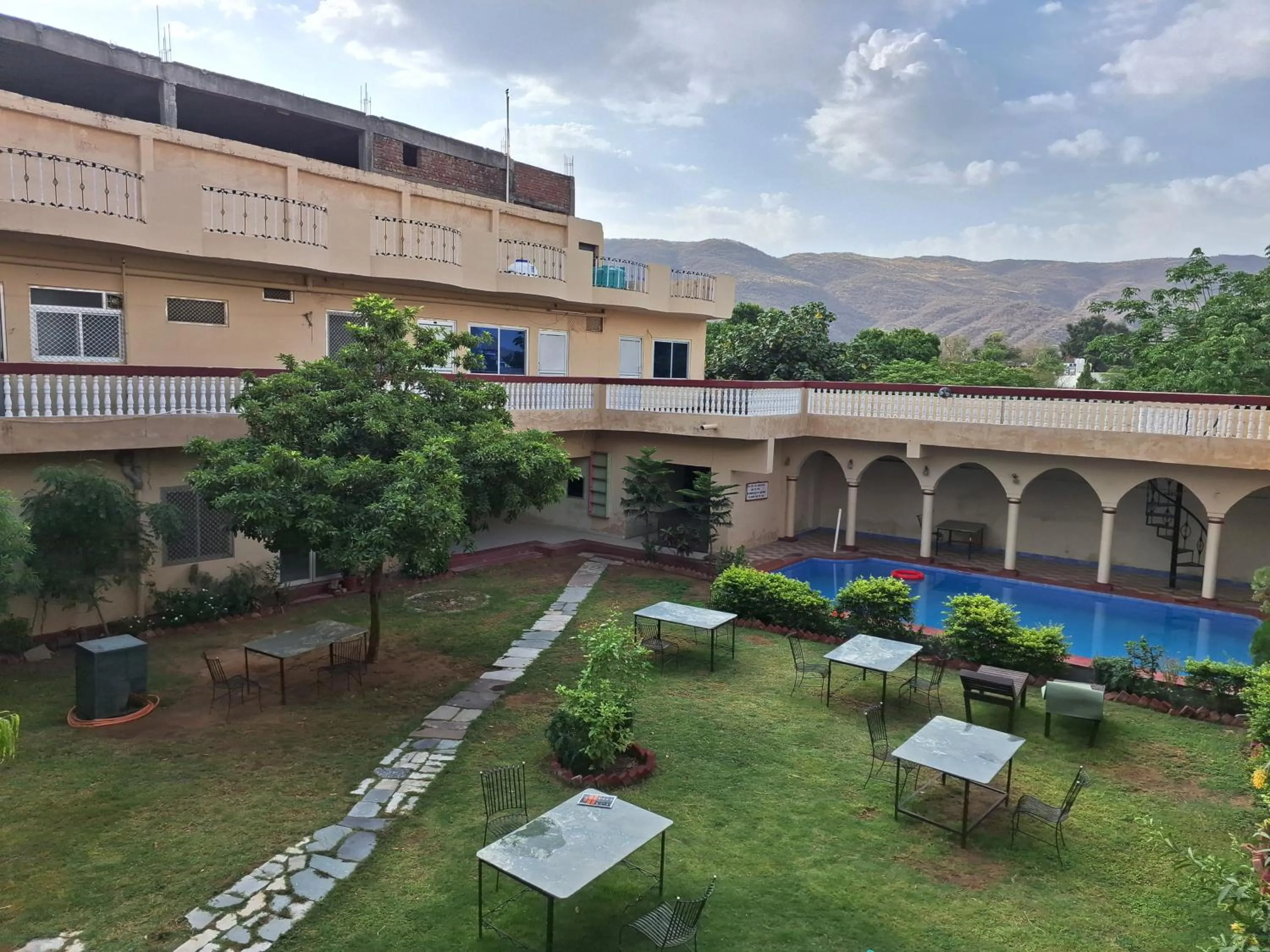 Garden view in Hotel Om Pushkar