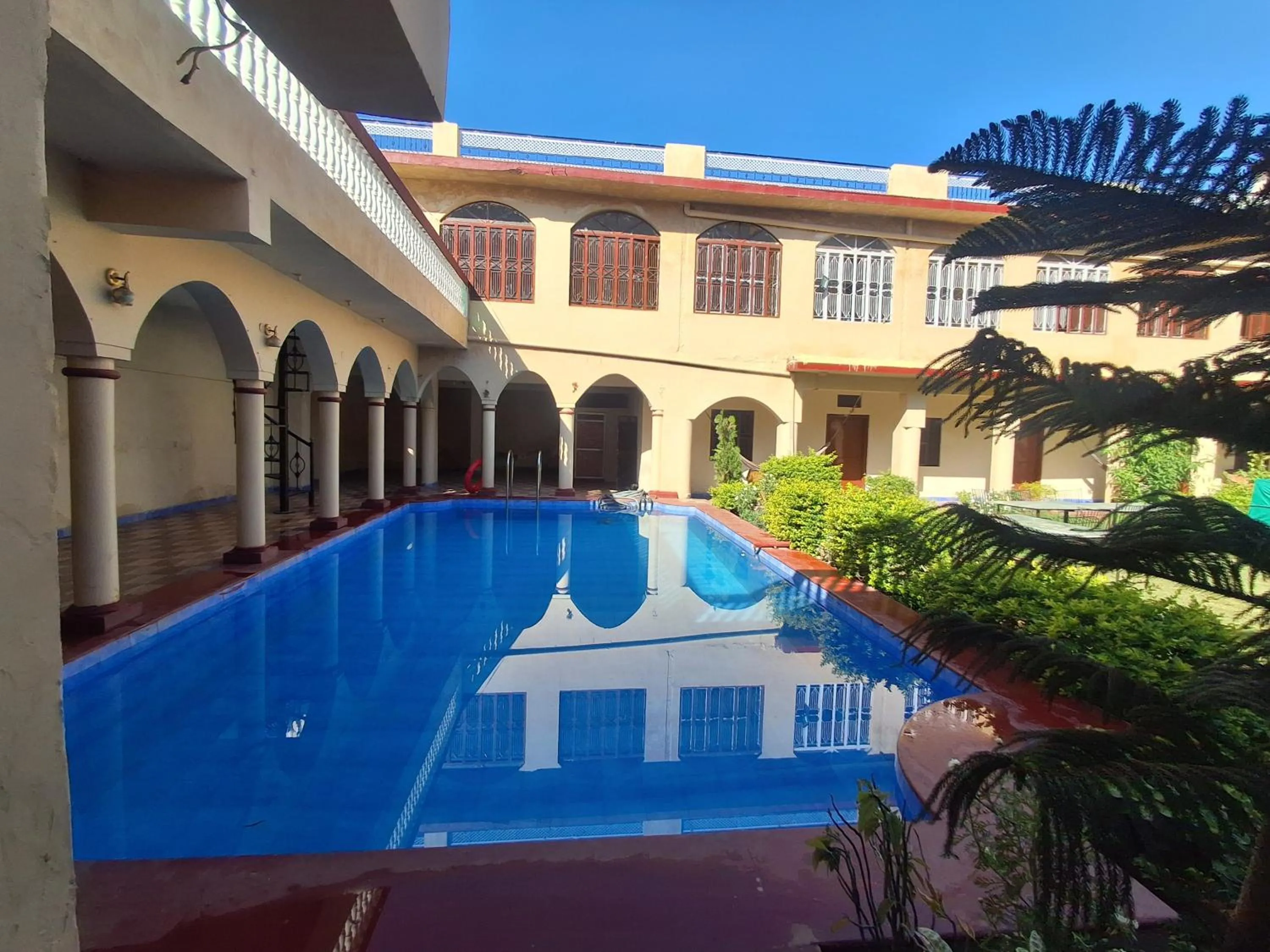 Swimming pool in Hotel Om Pushkar