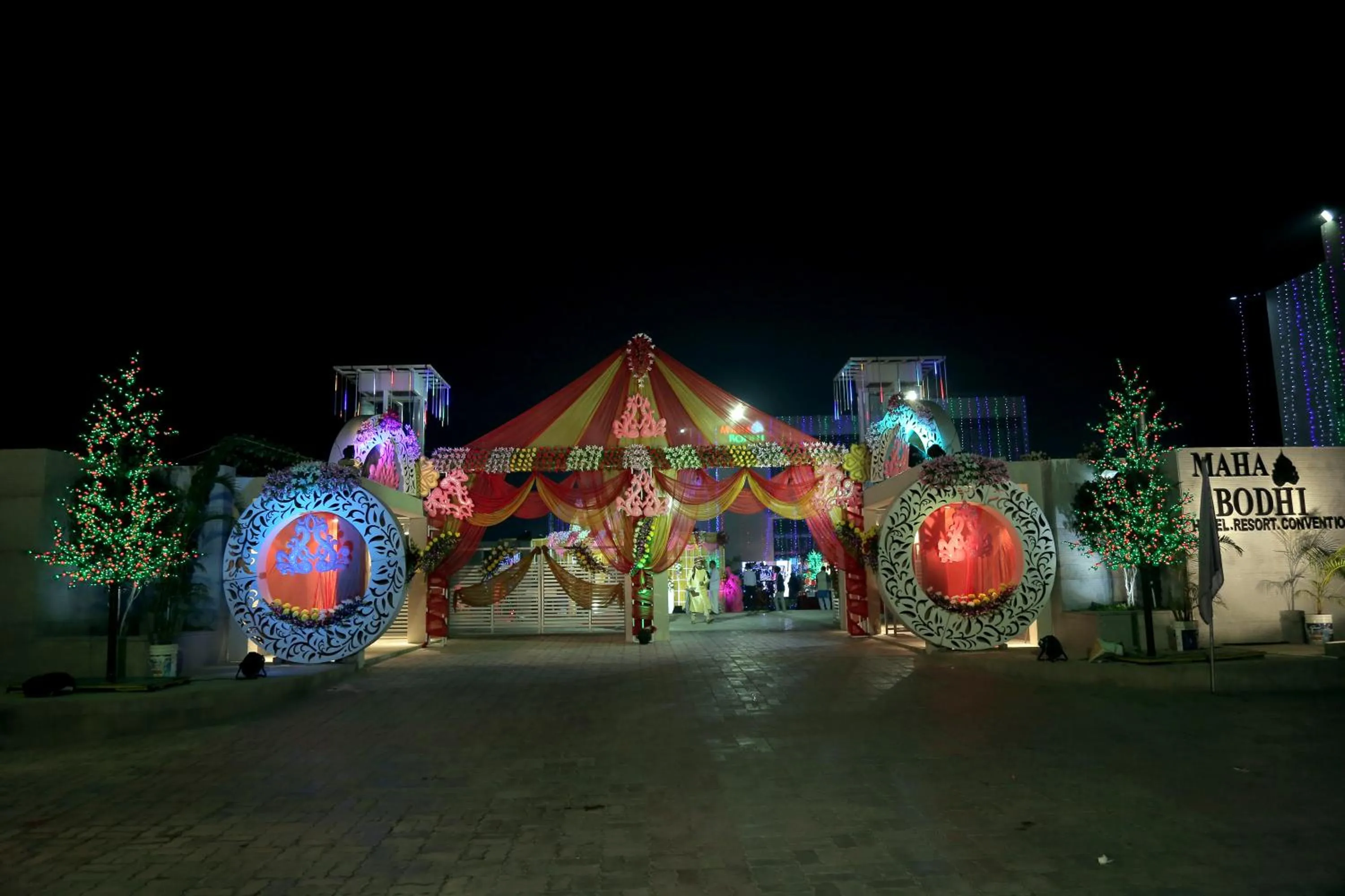 Business facilities in Maha Bodhi Hotel.Resort.Convention Centre