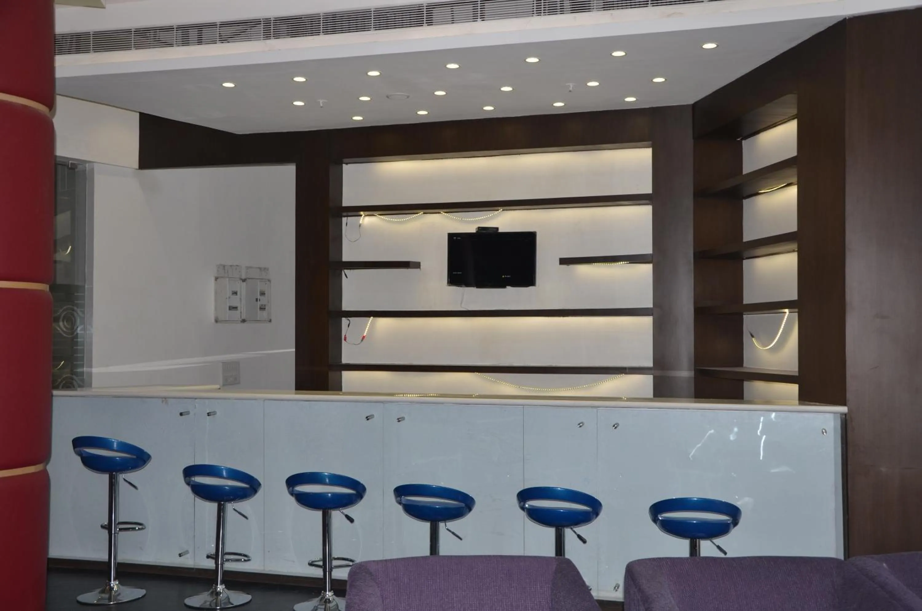 Lounge or bar in Maha Bodhi Hotel.Resort.Convention Centre