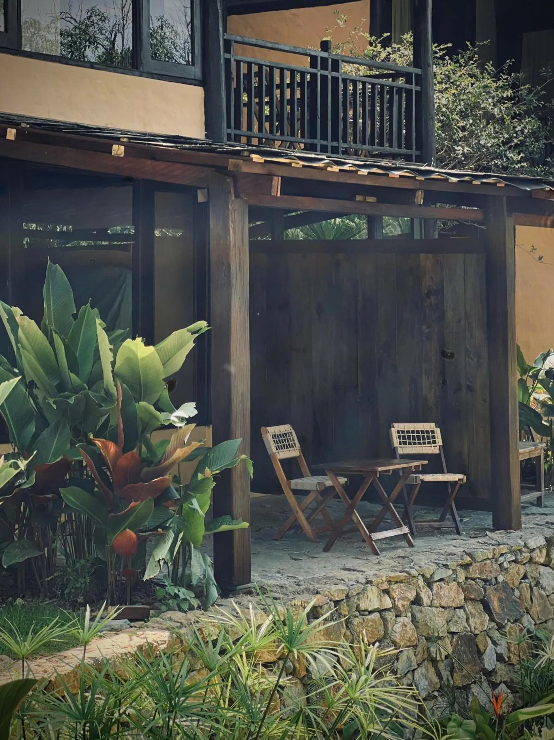 Property building in Cọ Retreat Da Bac