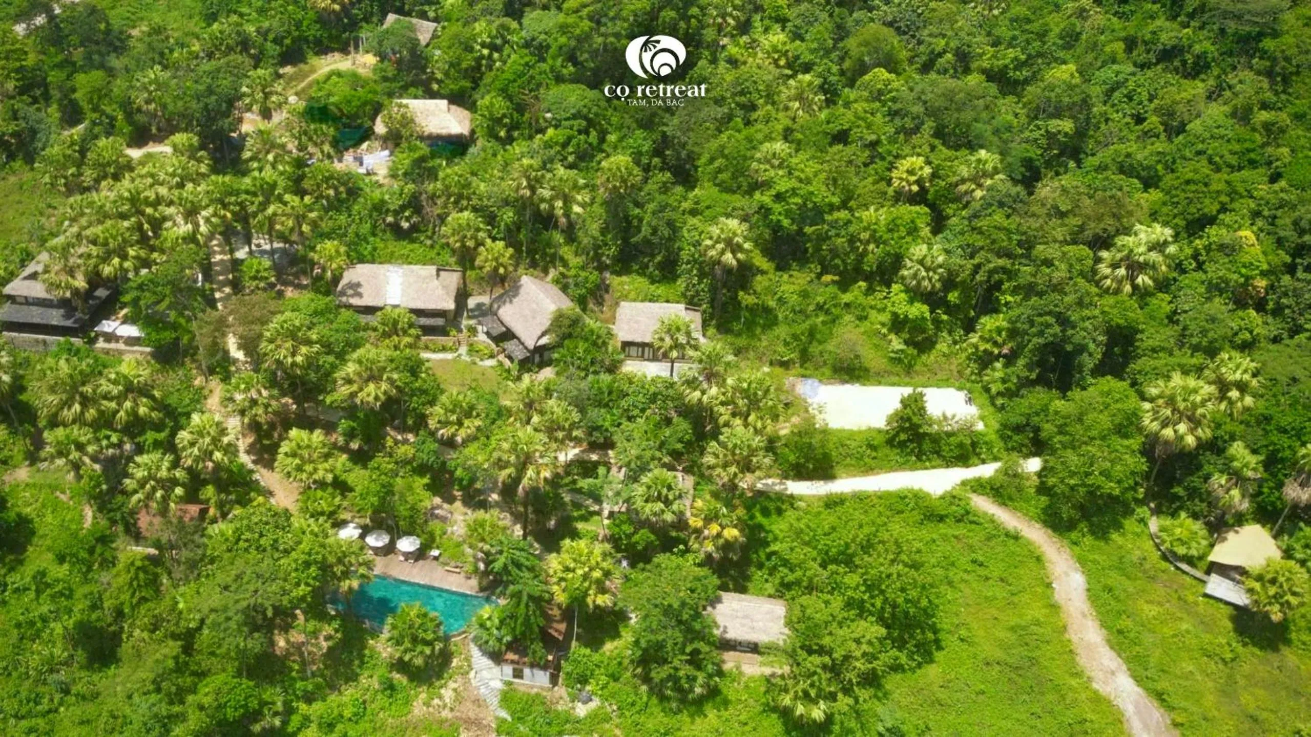 Property building in Cọ Retreat Da Bac