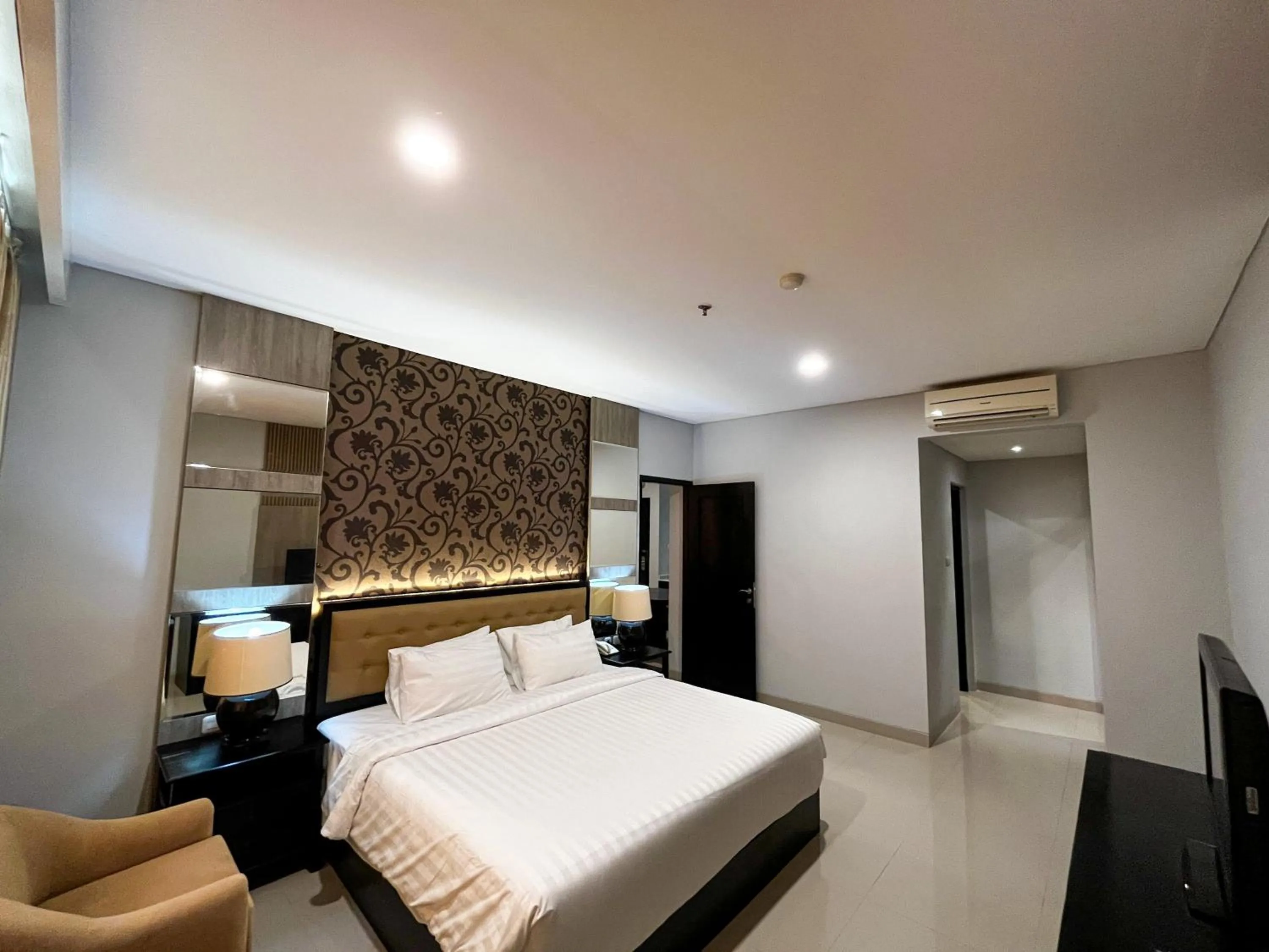 Bed in Azana Style Hotel Lovina Bali