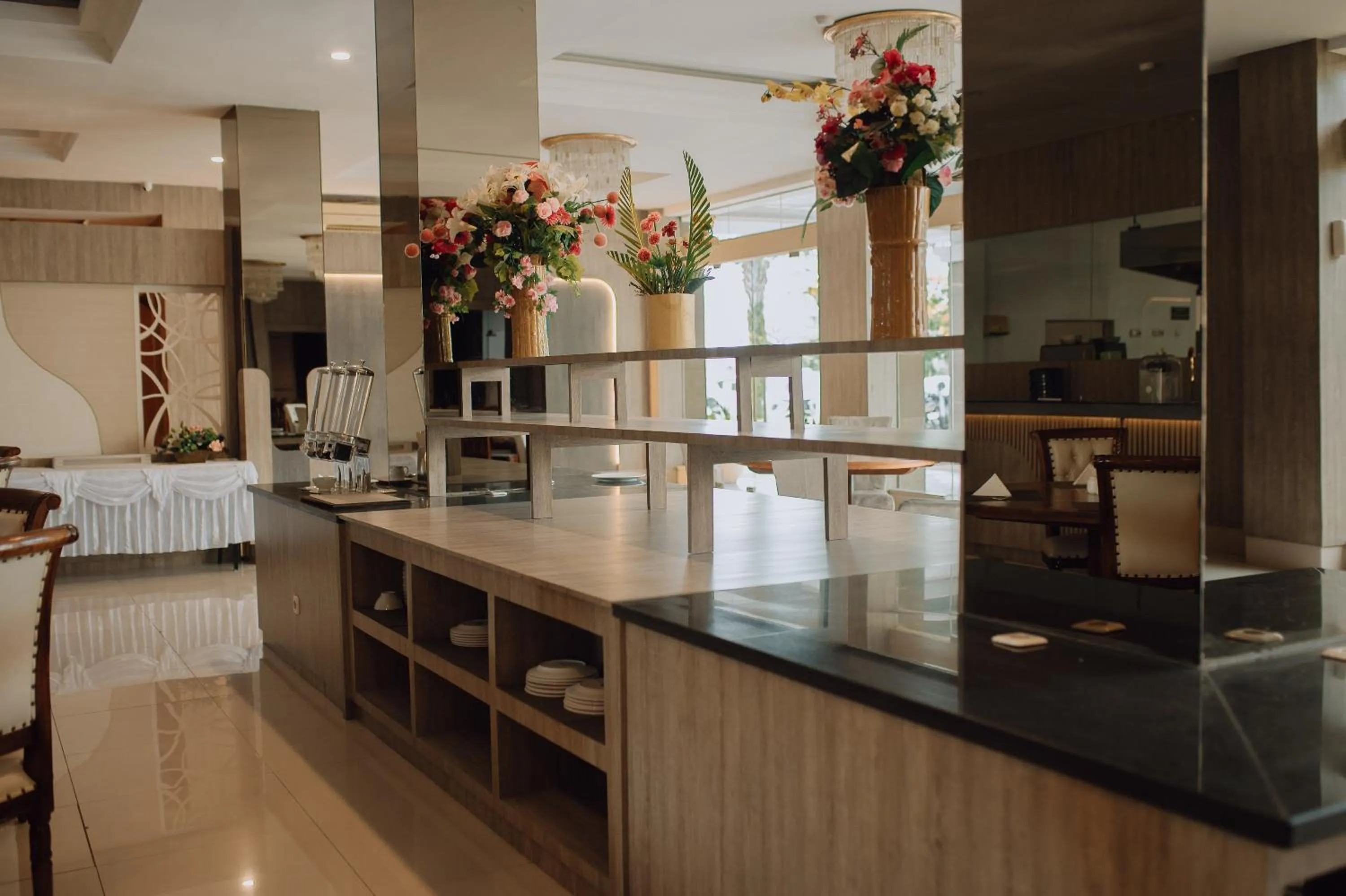 Restaurant/places to eat in Azana Style Hotel Lovina Bali