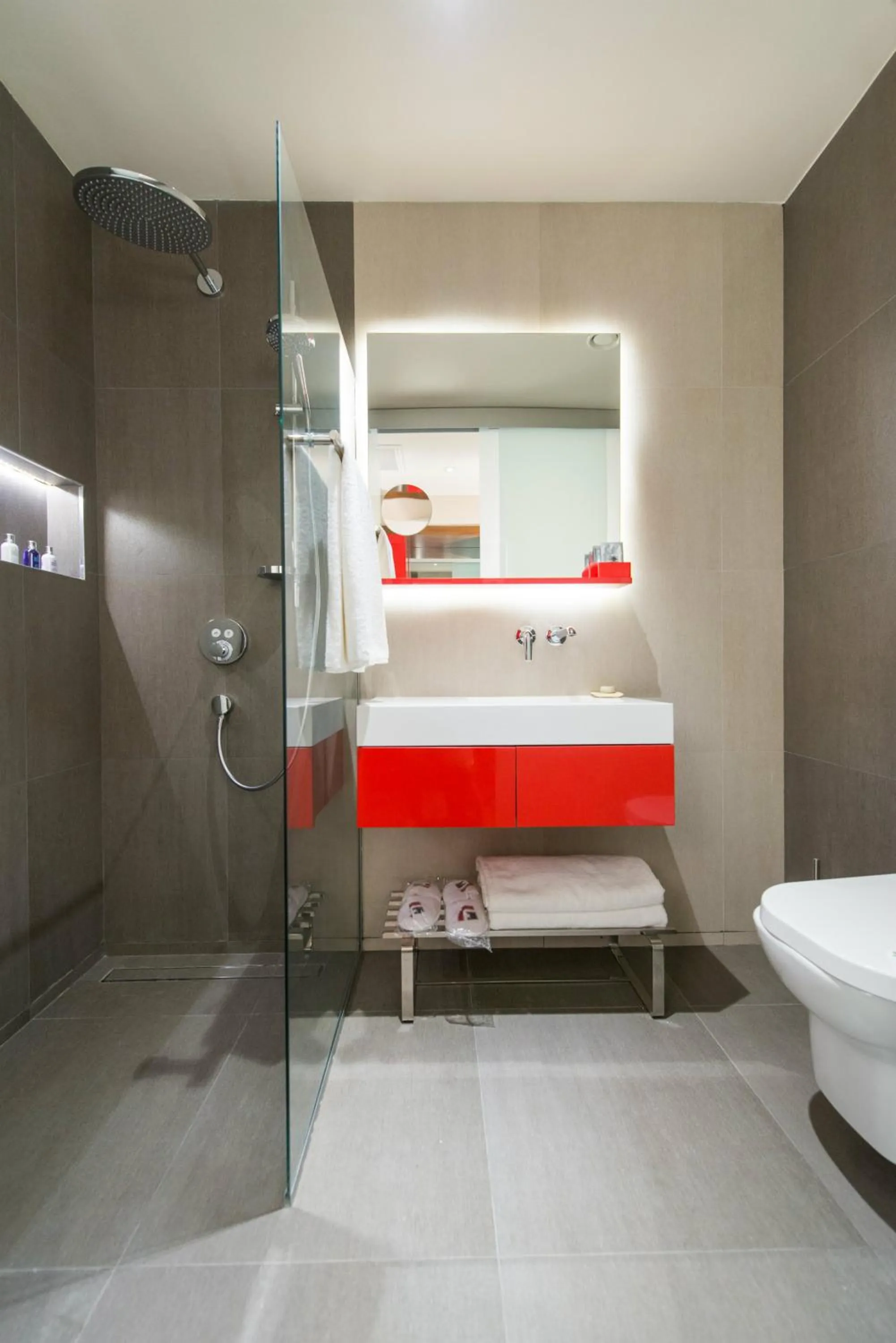 Shower in Hotel Favori Nisantasi