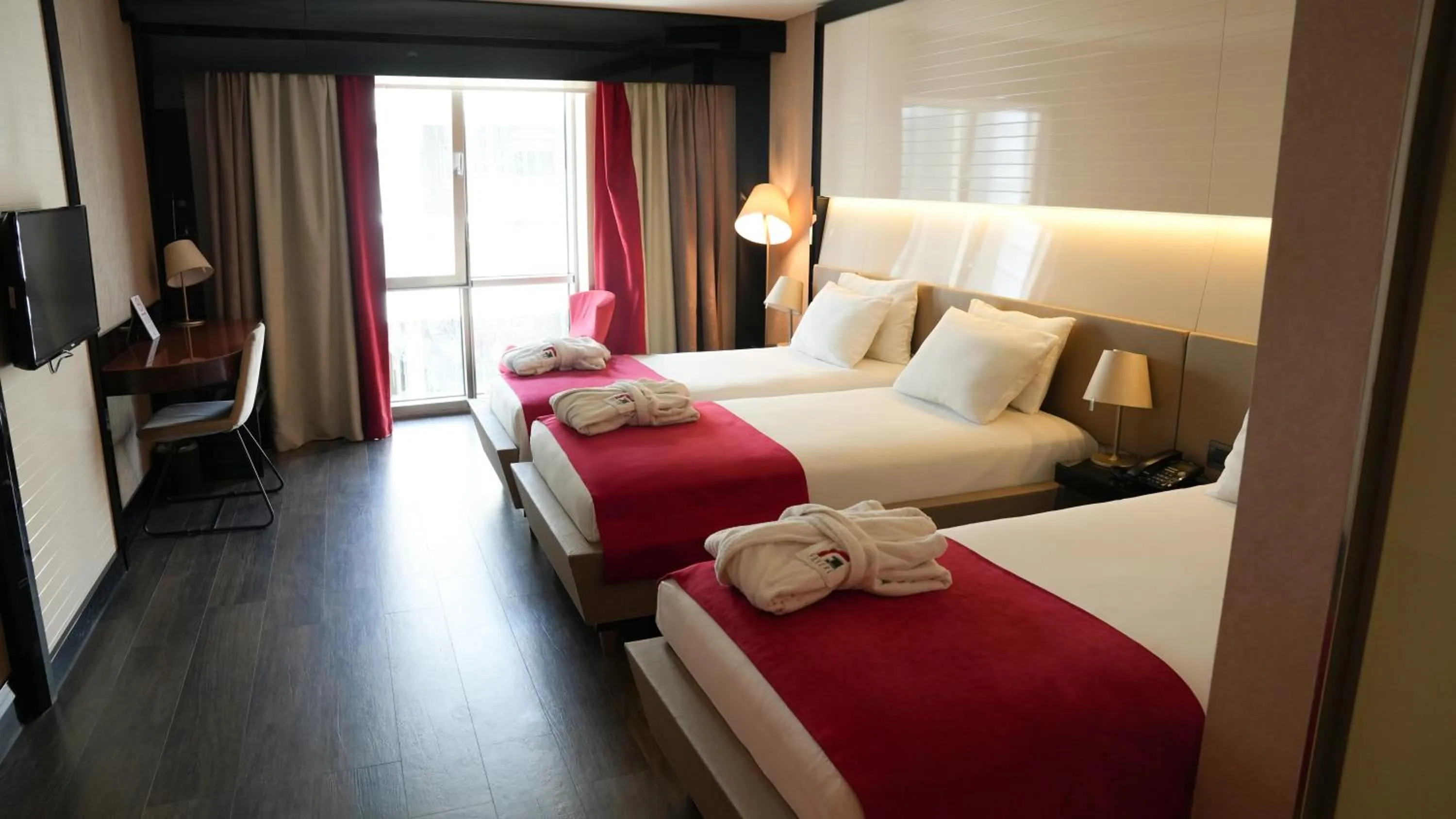 Bedroom, Bed in Hotel Favori Nisantasi