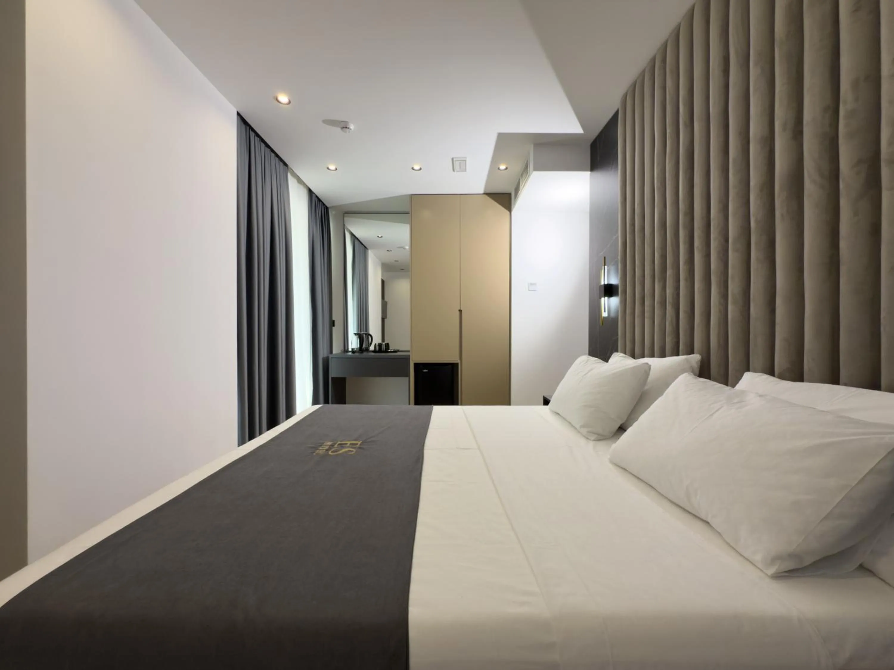 Bed in ES Hotel
