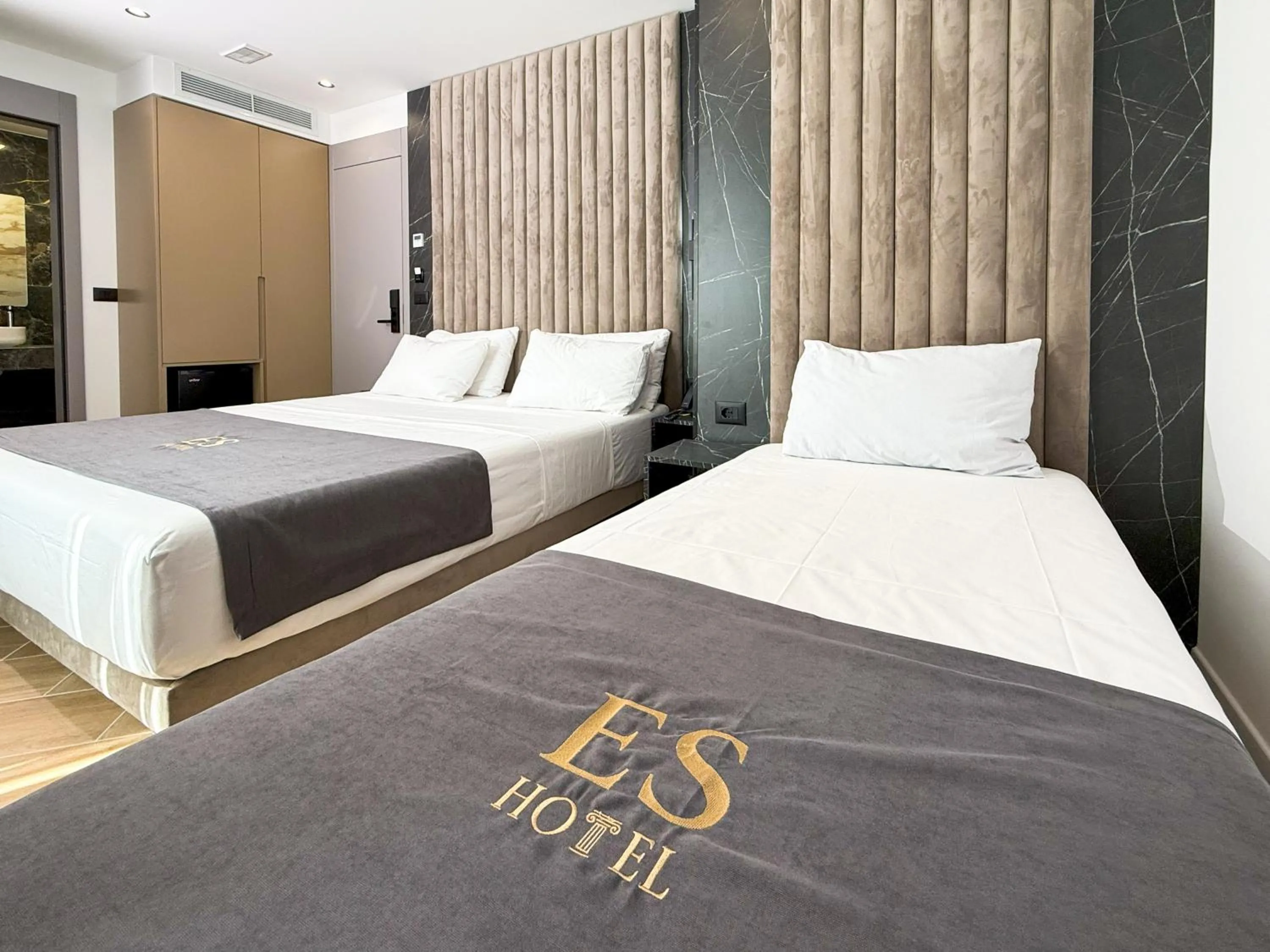 Bed in ES Hotel