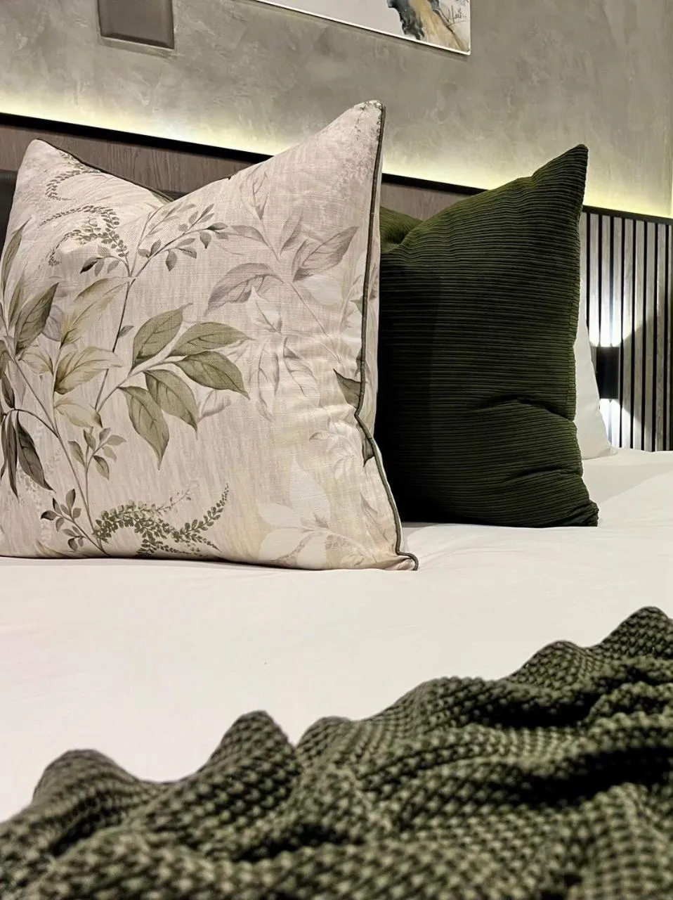 Bed in The Cycad Lodge & Chalets