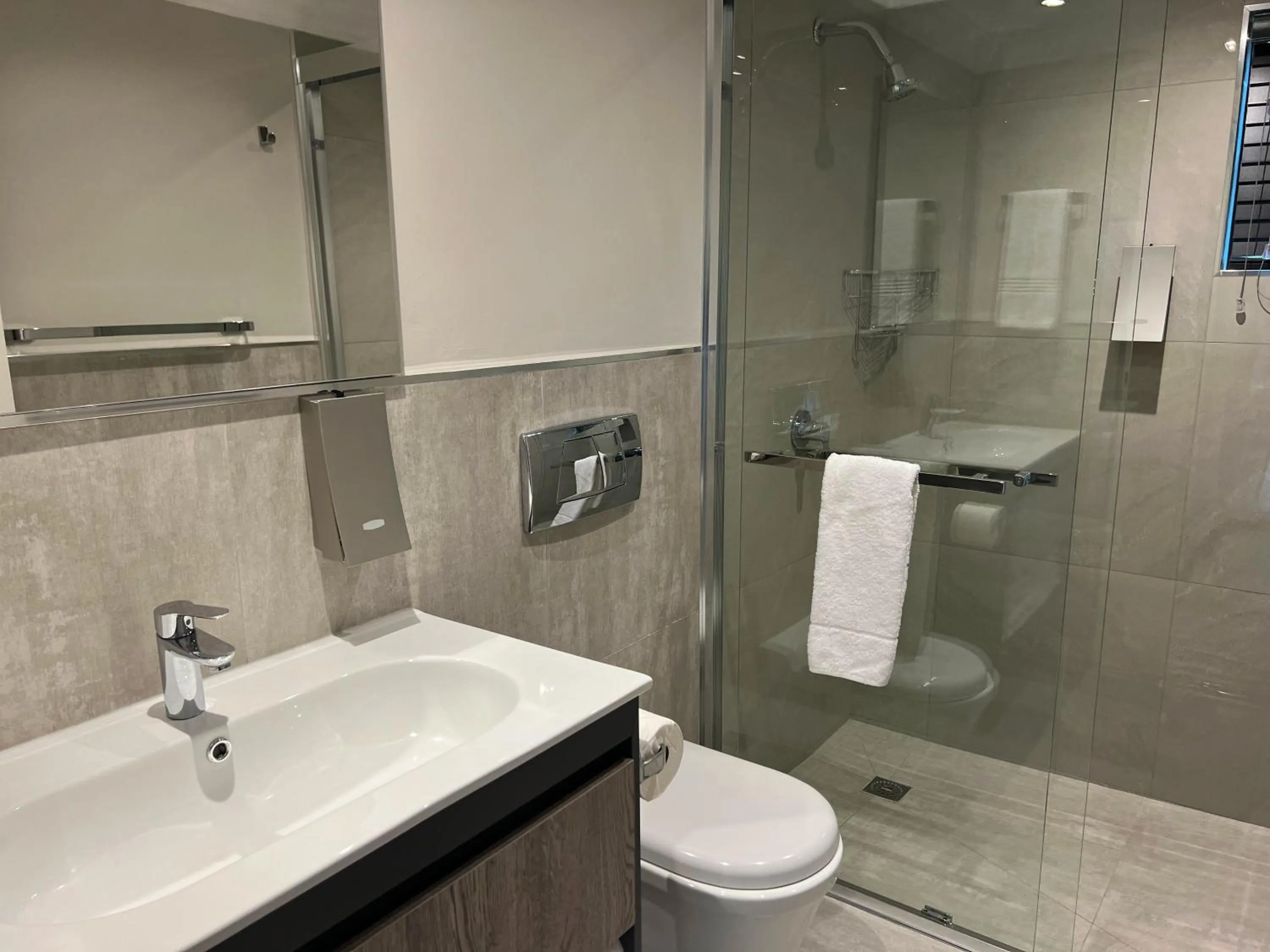 Bathroom in The Cycad Lodge & Chalets