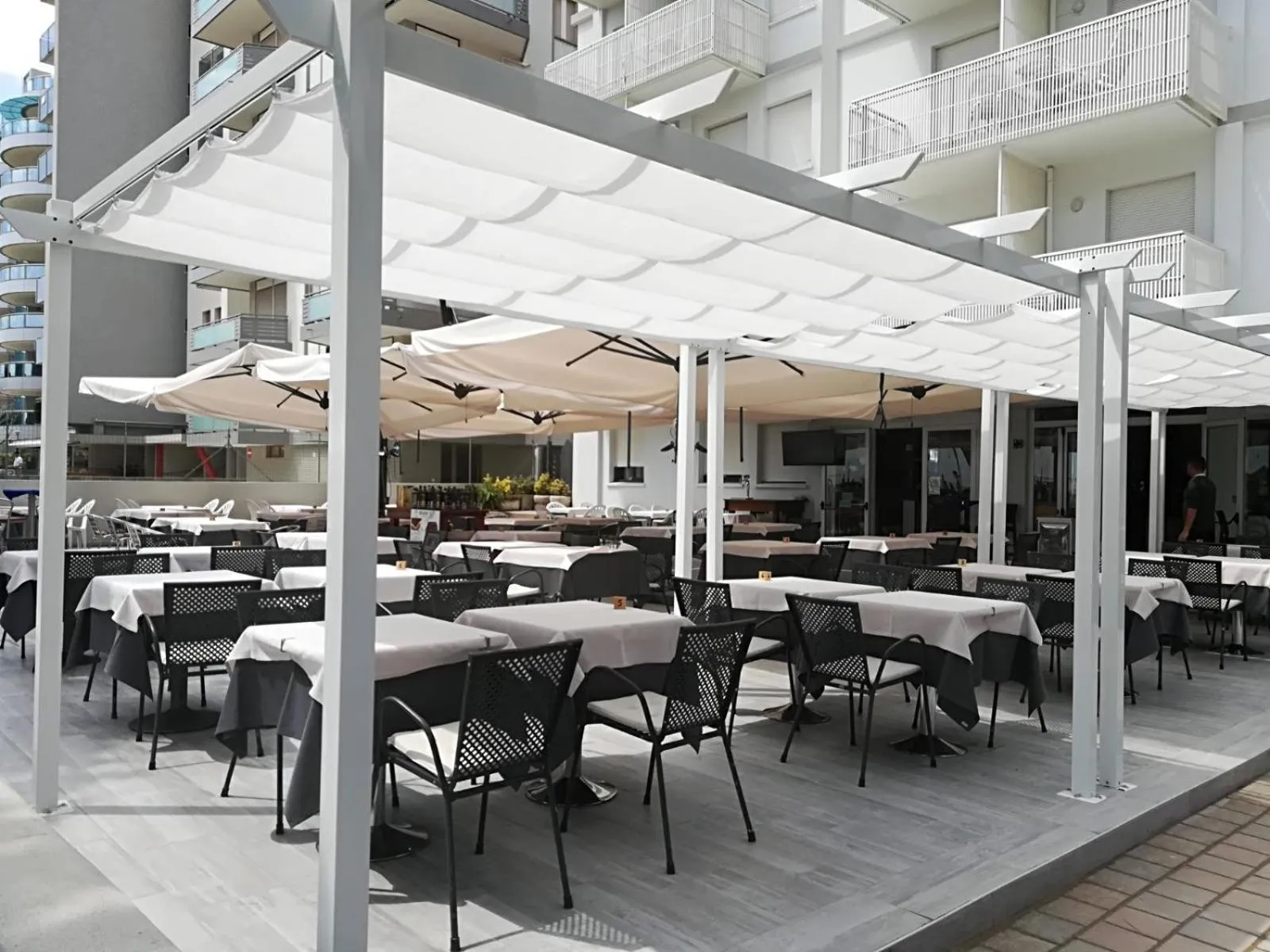 Facade/entrance in Hotel Calipso