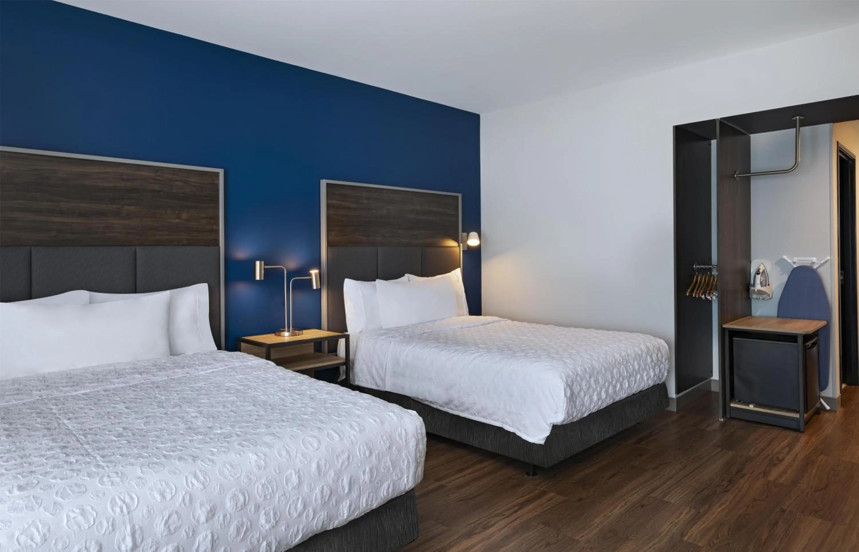 Bed in Tru By Hilton Irving Dfw South