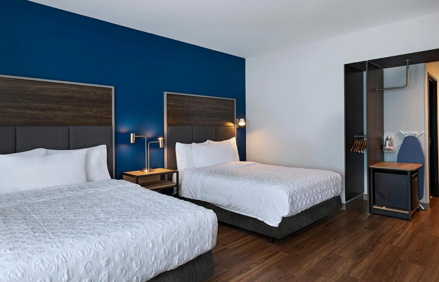 Bedroom, Bed in Tru By Hilton Irving Dfw South
