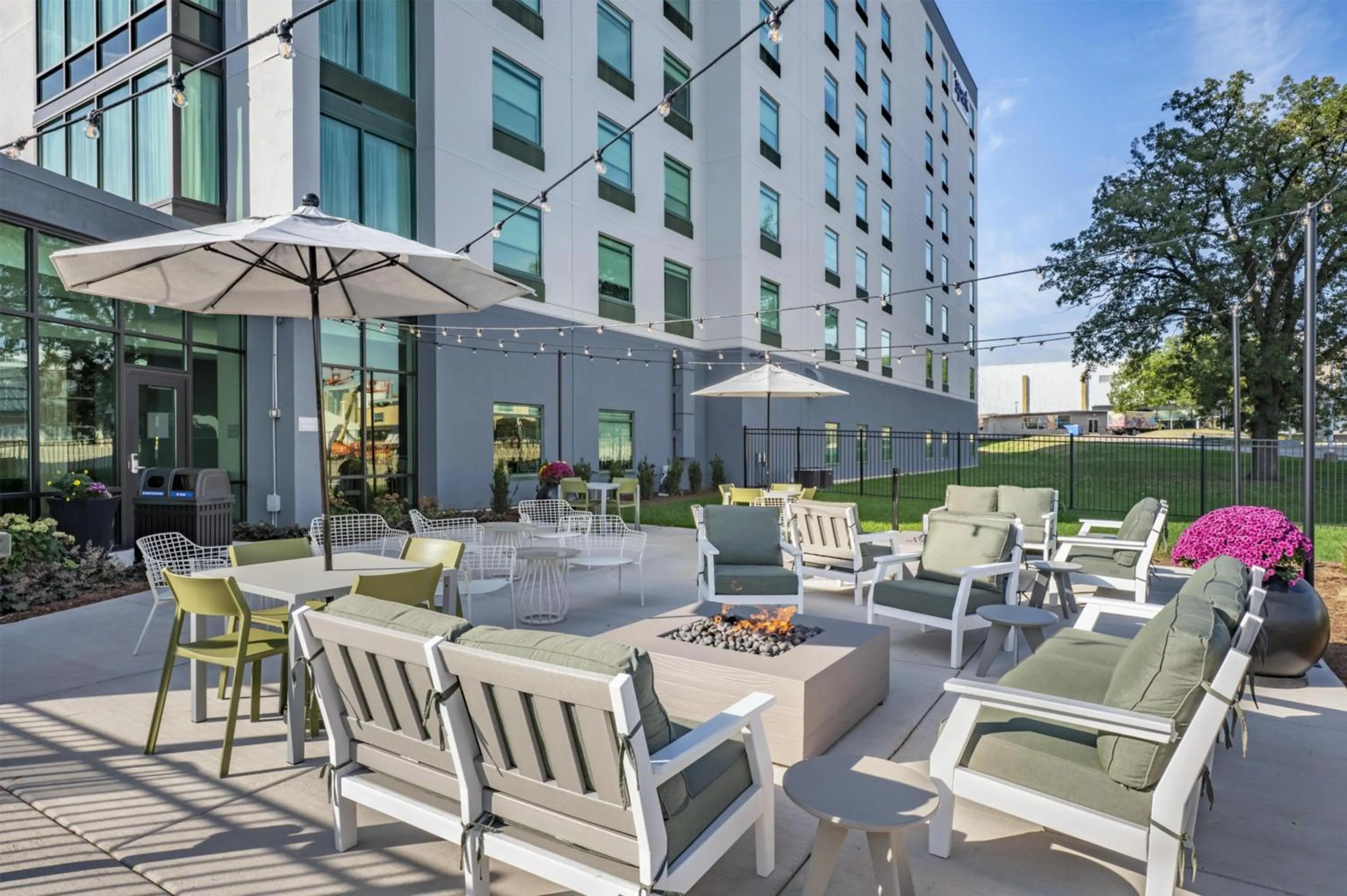 Patio in Spark By Hilton Madison Central