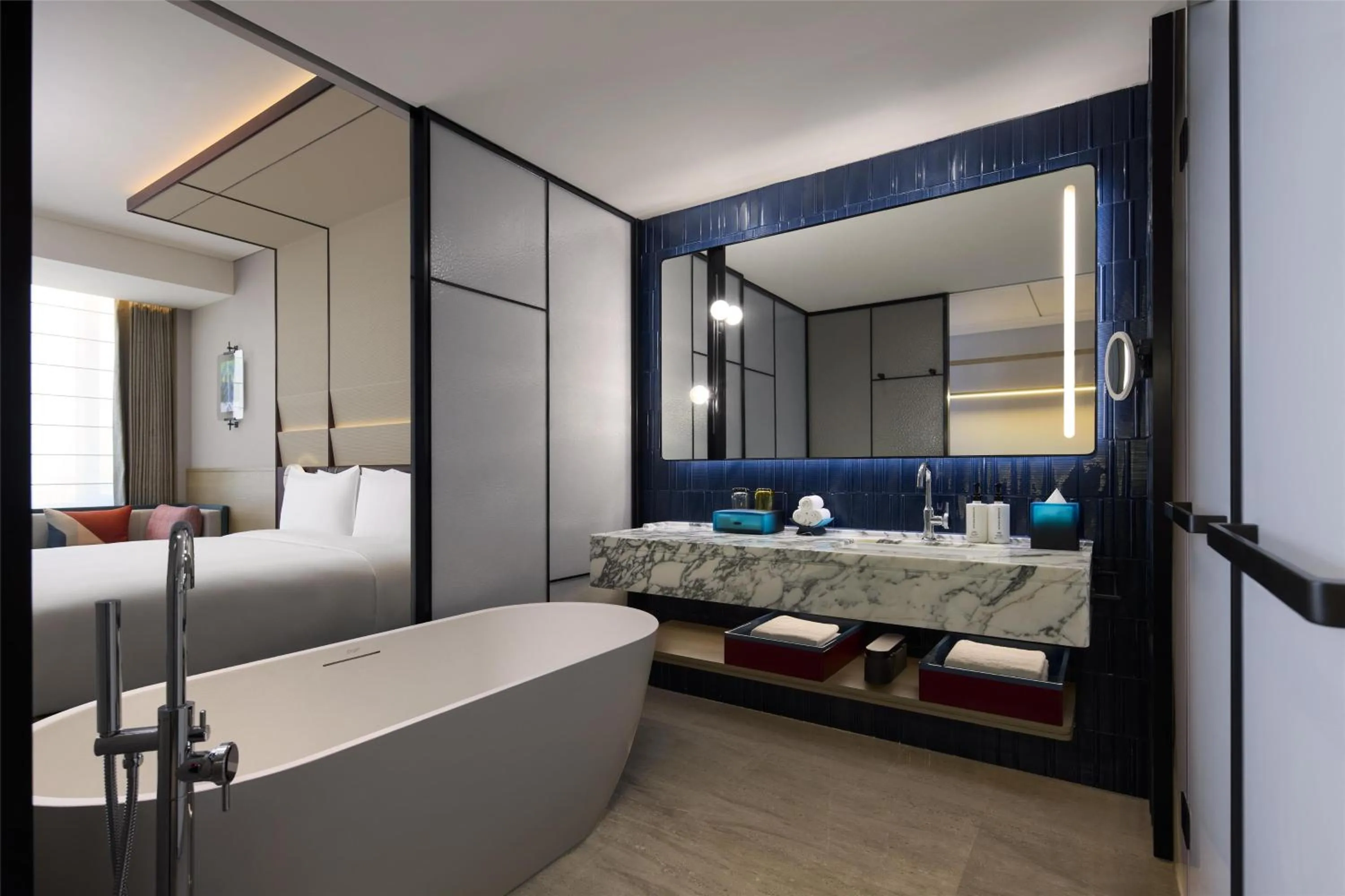 Bathroom, Bed in Canopy By Hilton Shanghai Belfry Plaza