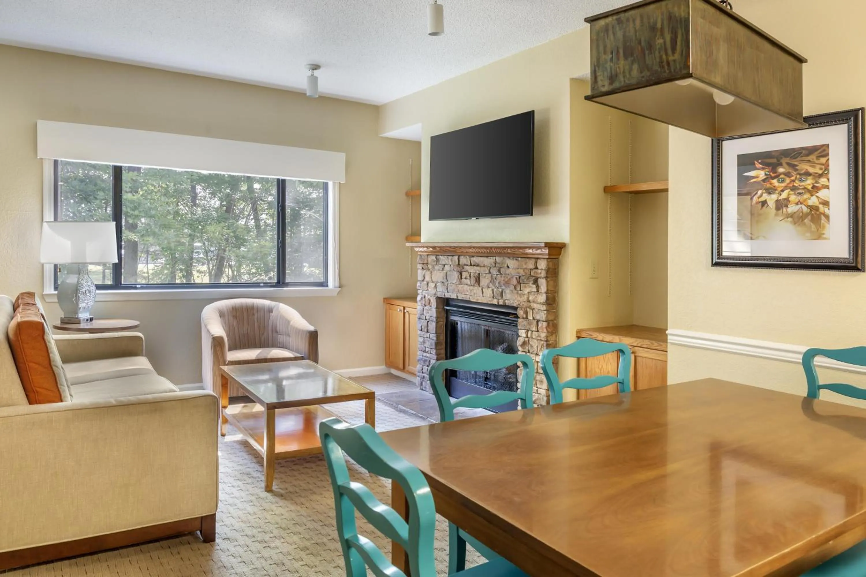 Living room in Hilton Vacation Club Laurel Crest Pigeon Forge