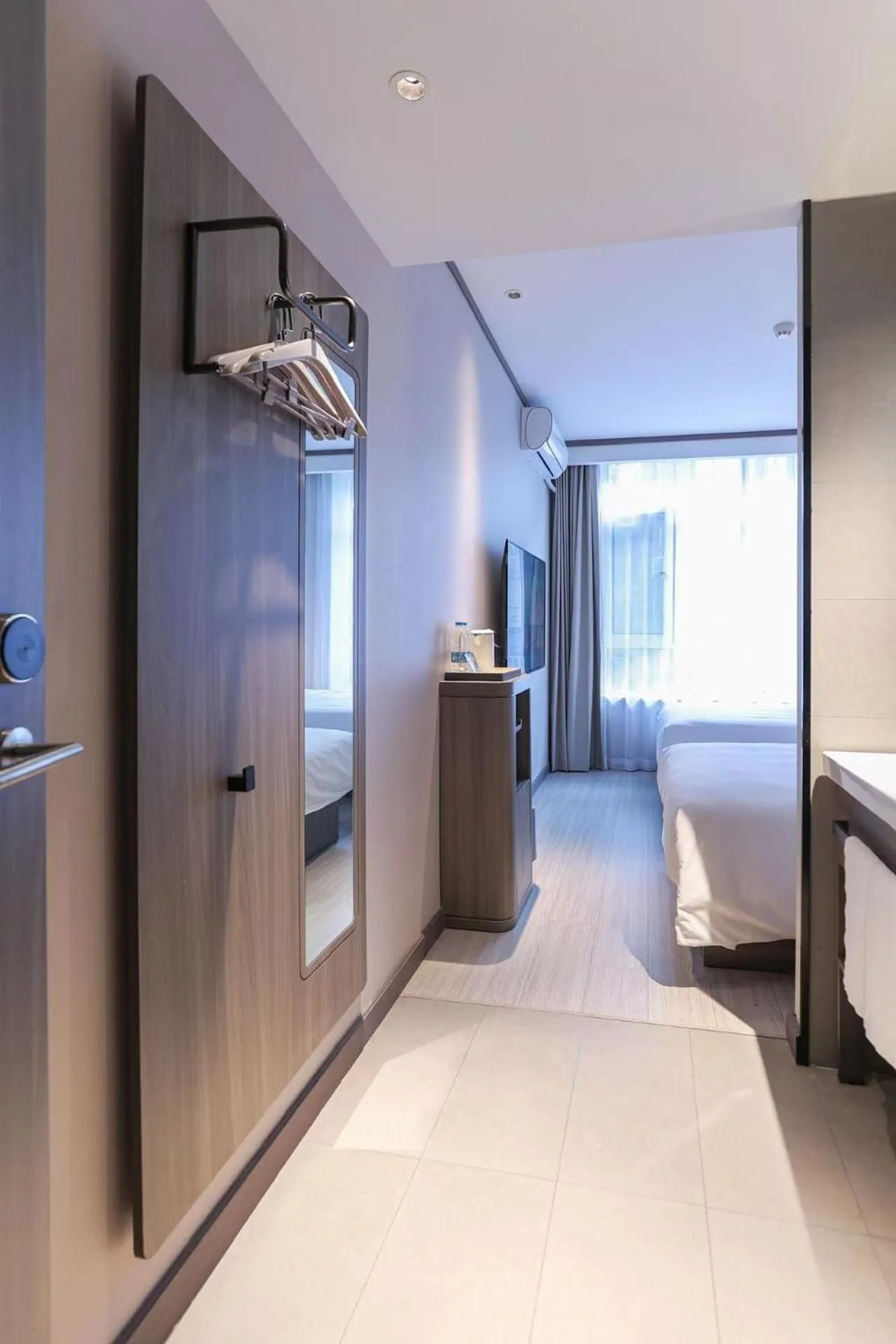 Property building in Hanting Hotel Beijing Tongren Hospital Chongwenmen Subway Station